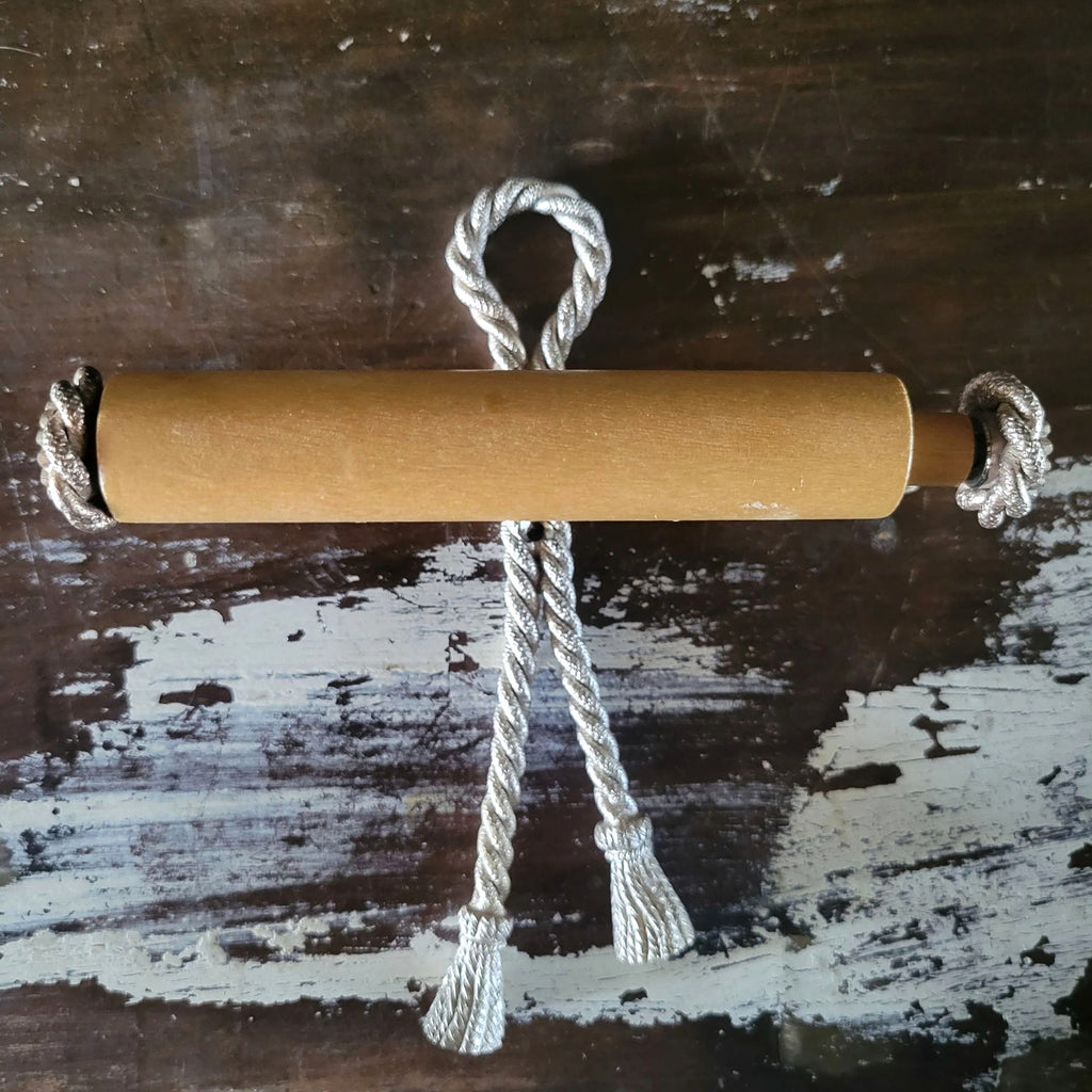 Vintage Metal Braided Rope With Tassels Toilet Paper Holder, Vintage Glam Bathroom