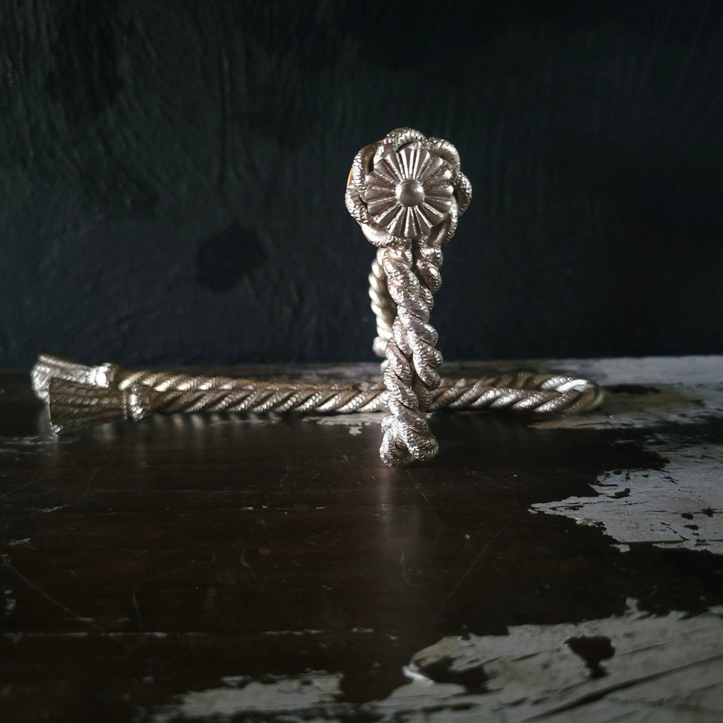 Vintage Metal Braided Rope With Tassels Toilet Paper Holder, Vintage Glam Bathroom
