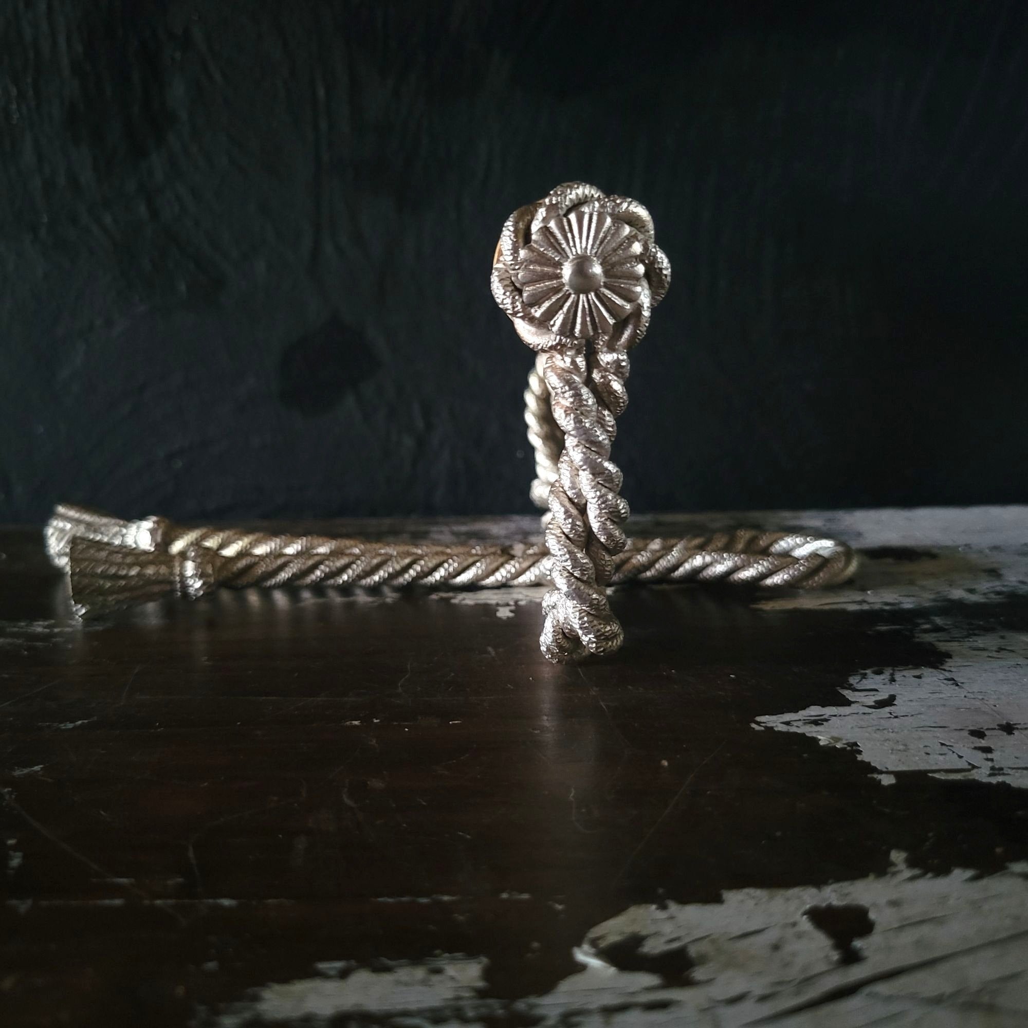Vintage Metal Braided Rope With Tassels Toilet Paper Holder, Vintage Glam Bathroom