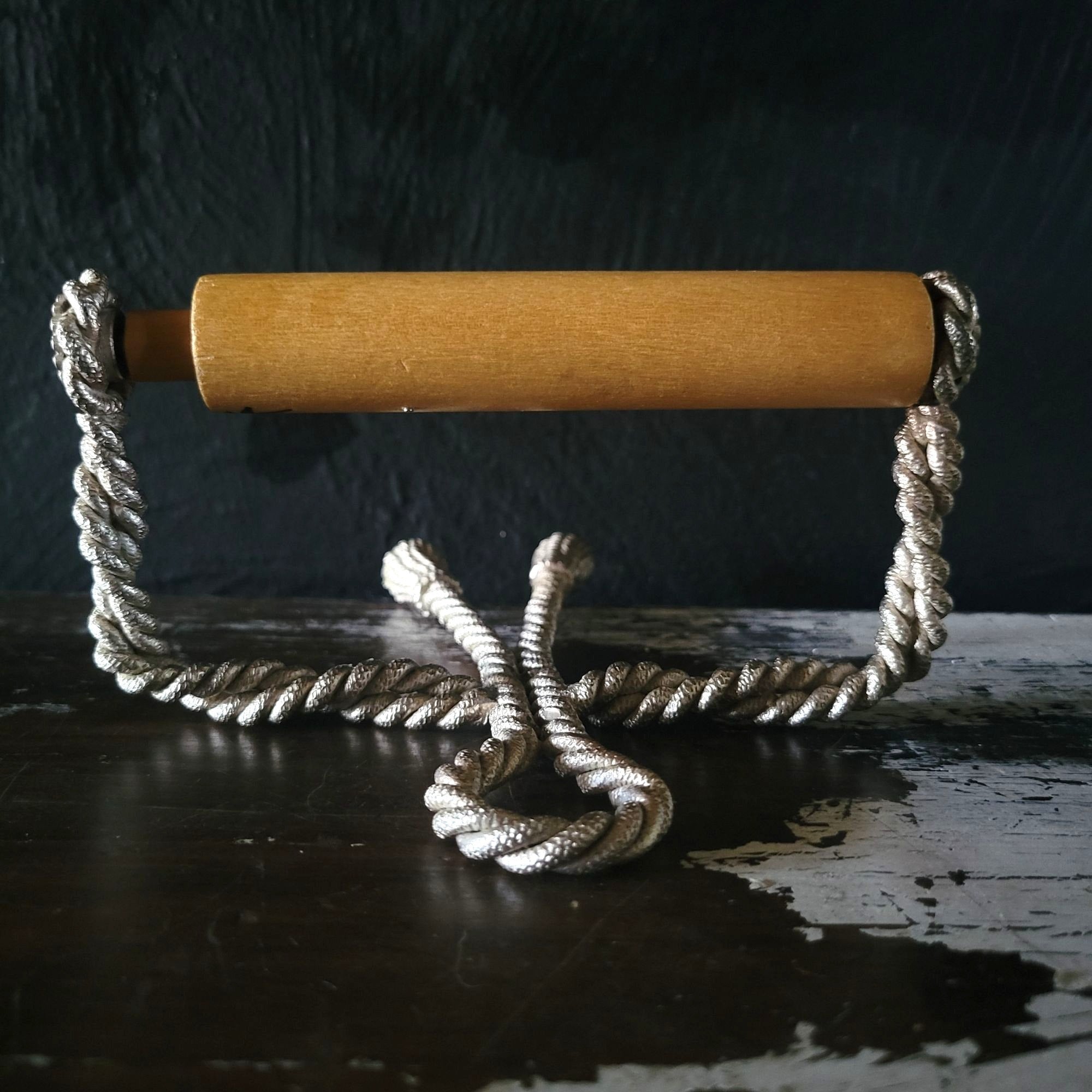 Vintage Metal Braided Rope With Tassels Toilet Paper Holder, Vintage Glam Bathroom