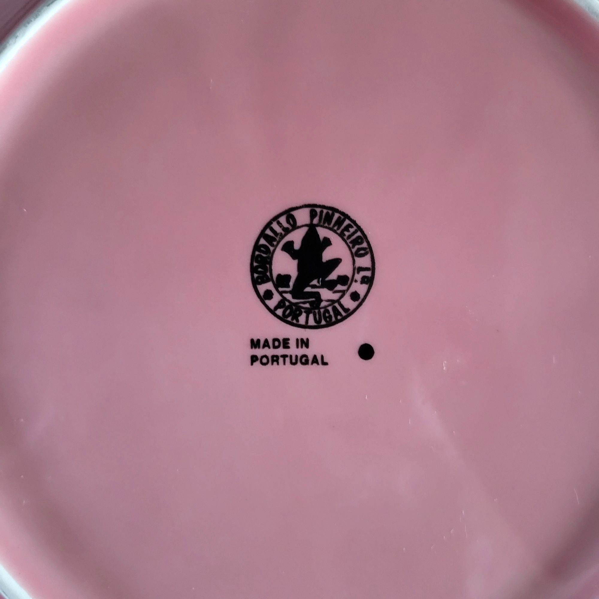 Bordallo Pinheiro Pink Cabbage Leaf Plate 9.125" Plate Wall Portugal *Chip