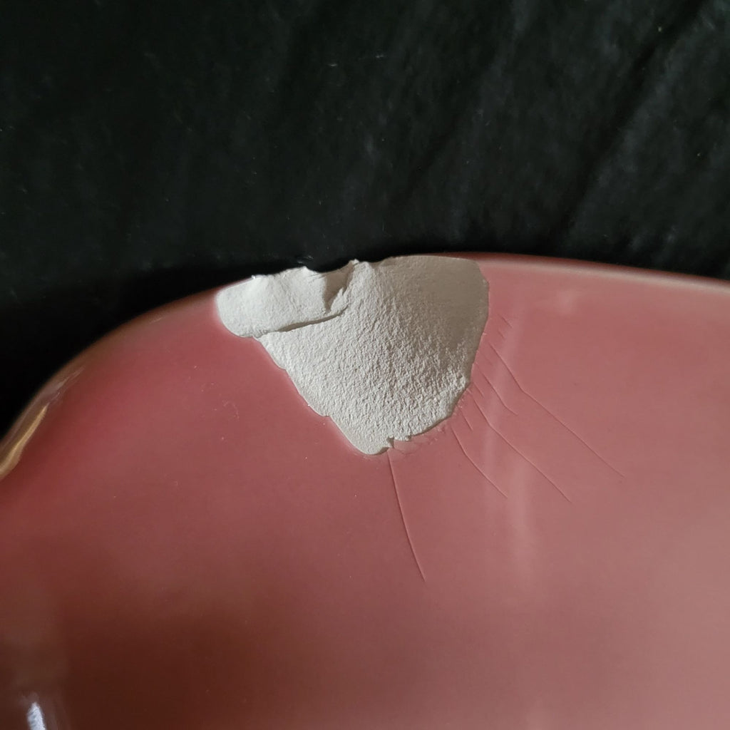 Bordallo Pinheiro Pink Cabbage Leaf Plate 9.125" Plate Wall Portugal *Chip