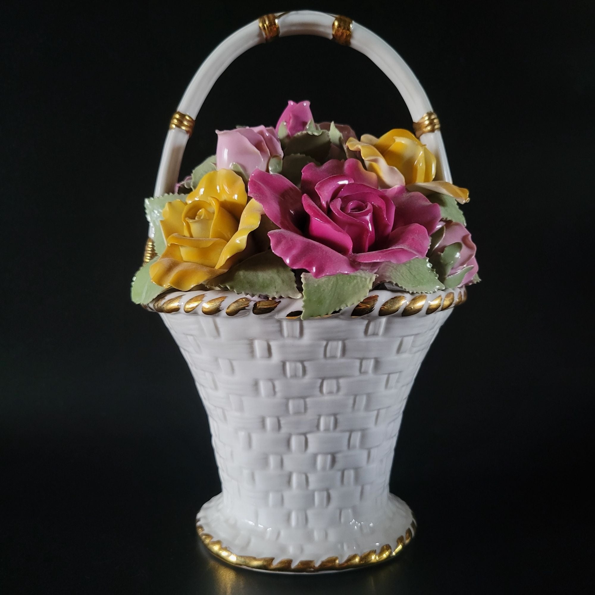 Vintage Royal Albert Old Country Roses Porcelain Musical Basket 9" Fur Elise