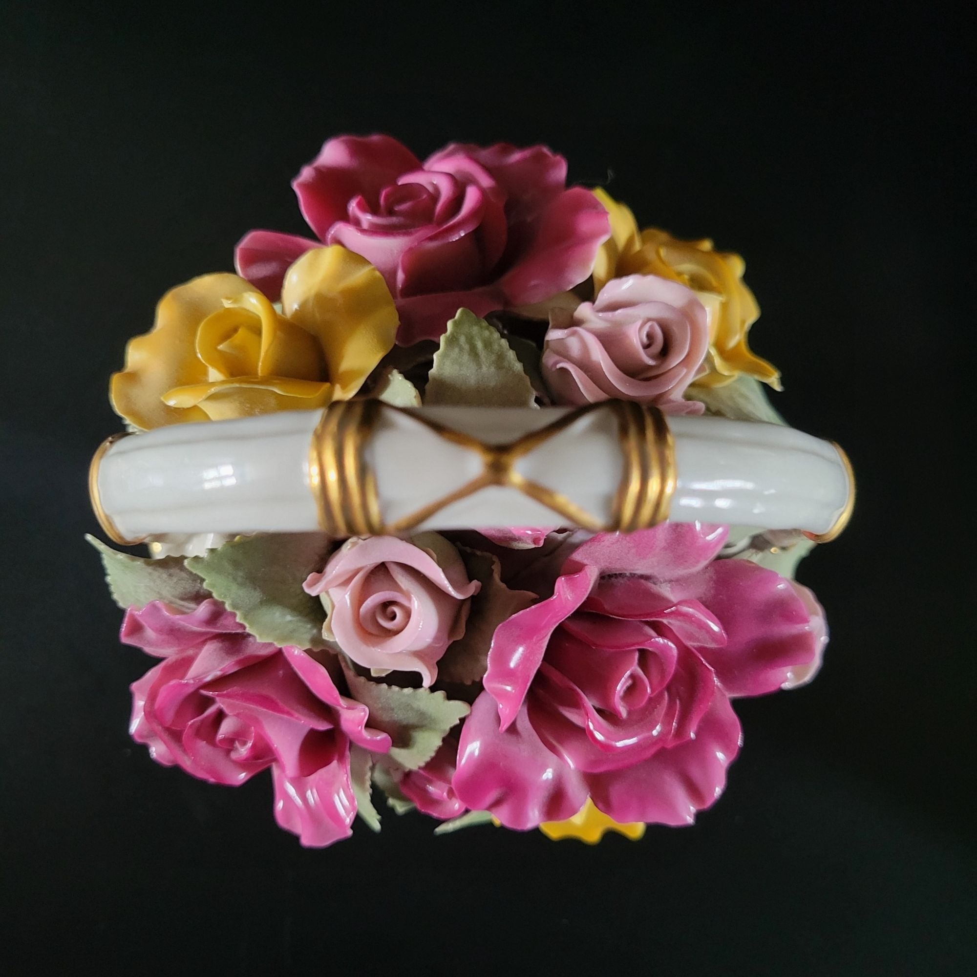 Vintage Royal Albert Old Country Roses Porcelain Musical Basket 9" Fur Elise