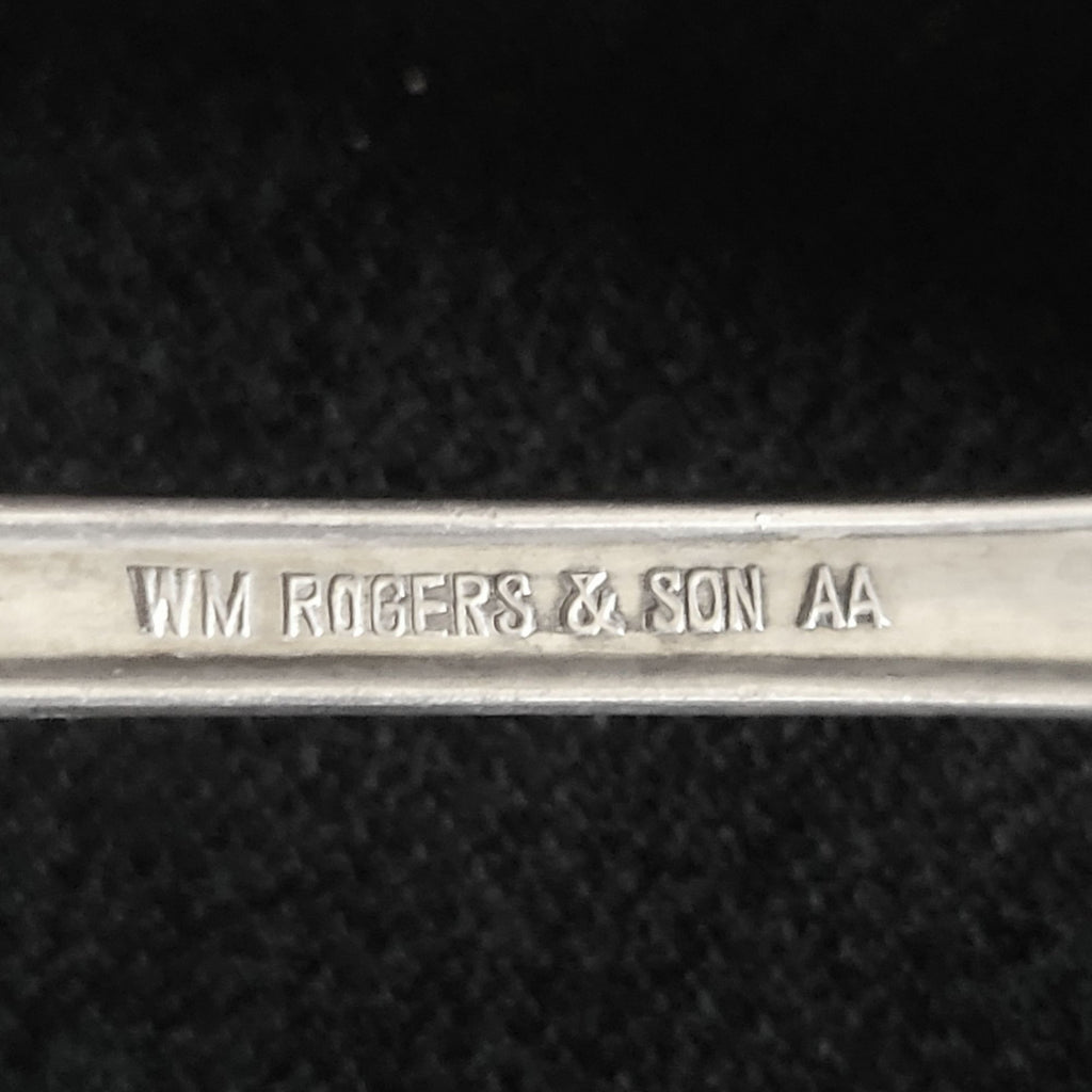 Vtg WM Rogers and Son Silverplate AA Oxford Serving Spoon Ladle Scalloped Bowl