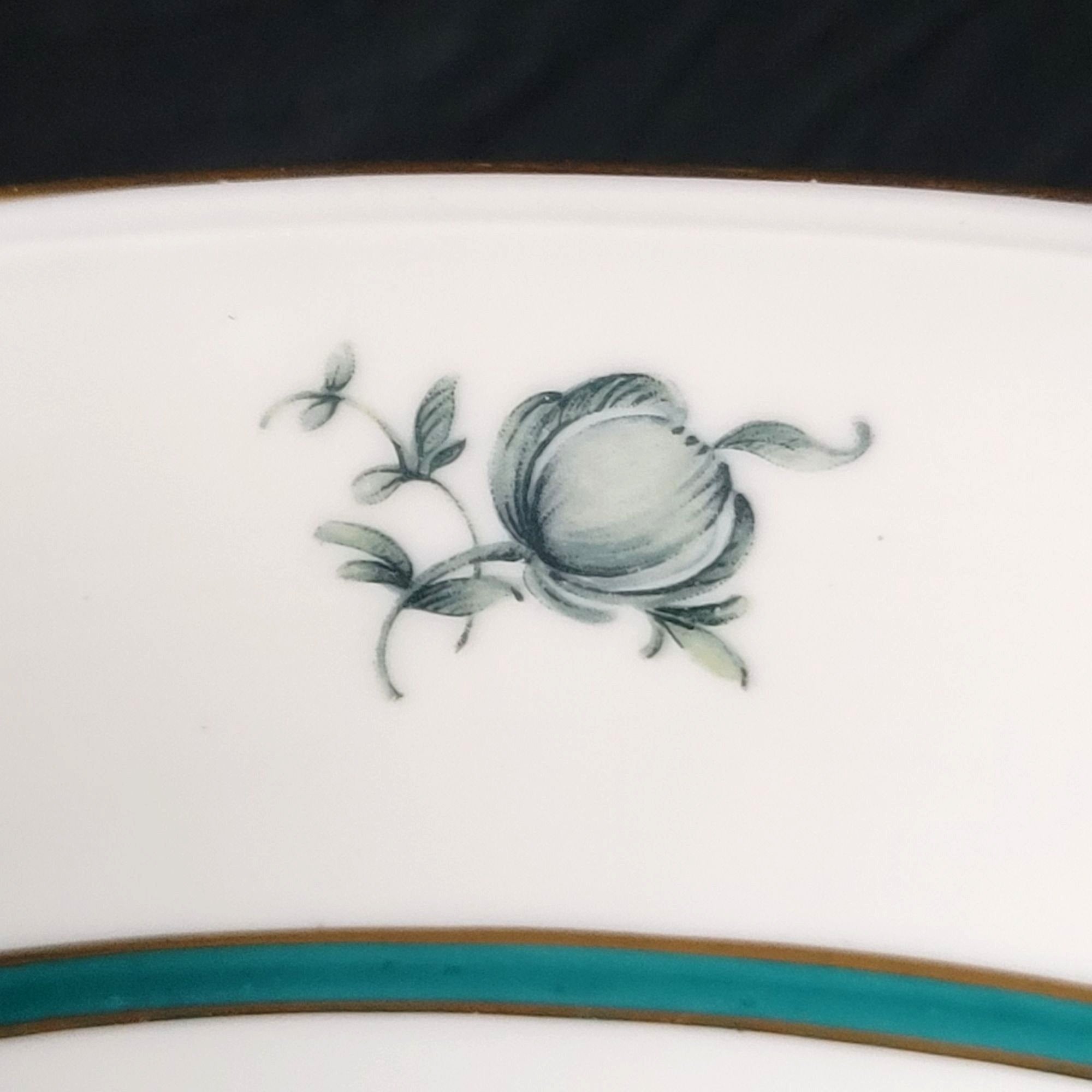 Vintage Royal Bayreuth Teal Tulip 9" Oval Vegetable Bowl Floral Design Gold Trim