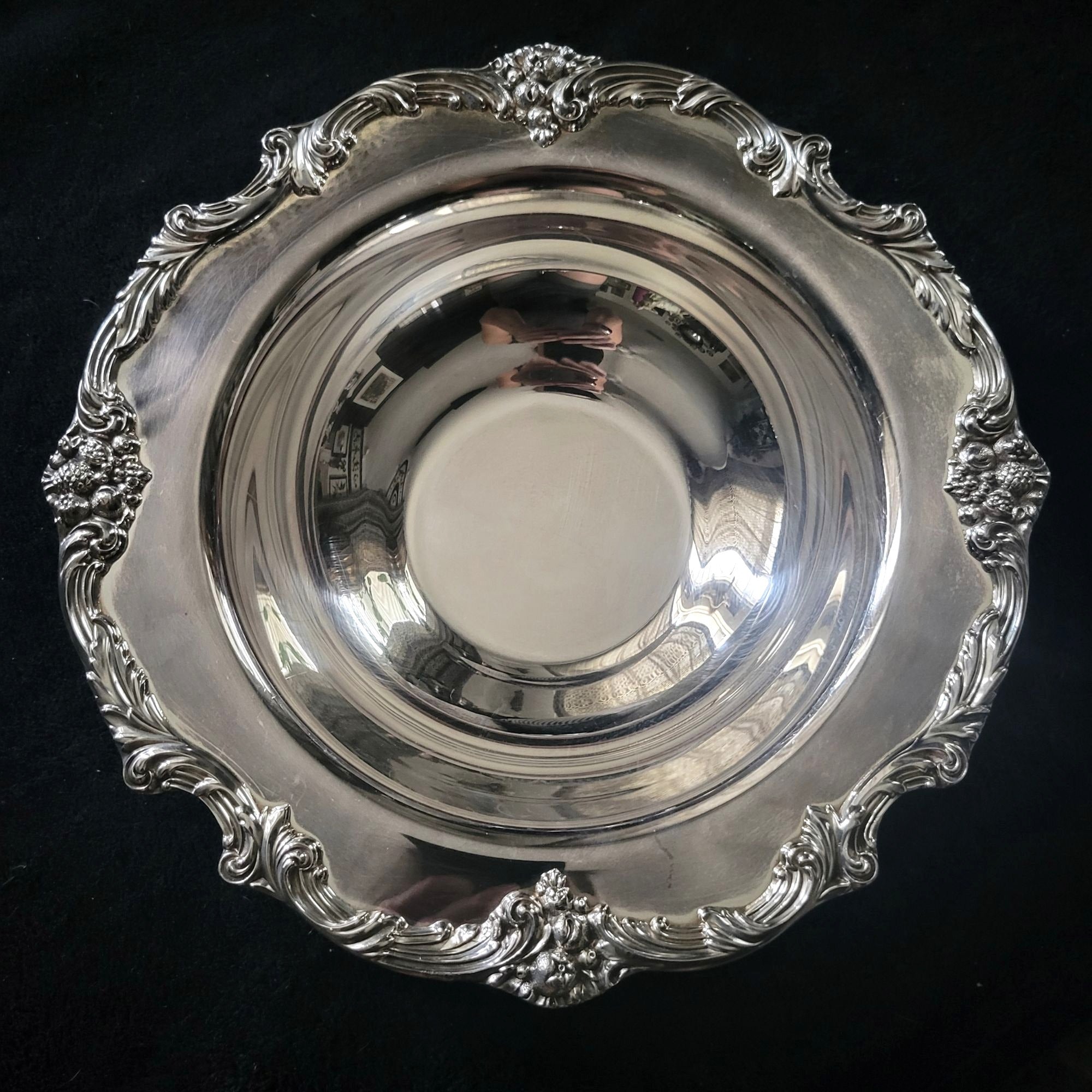 Vtg Reed & Barton King Francis Silverplate Bowl #1671 12" Ornate Floral Design