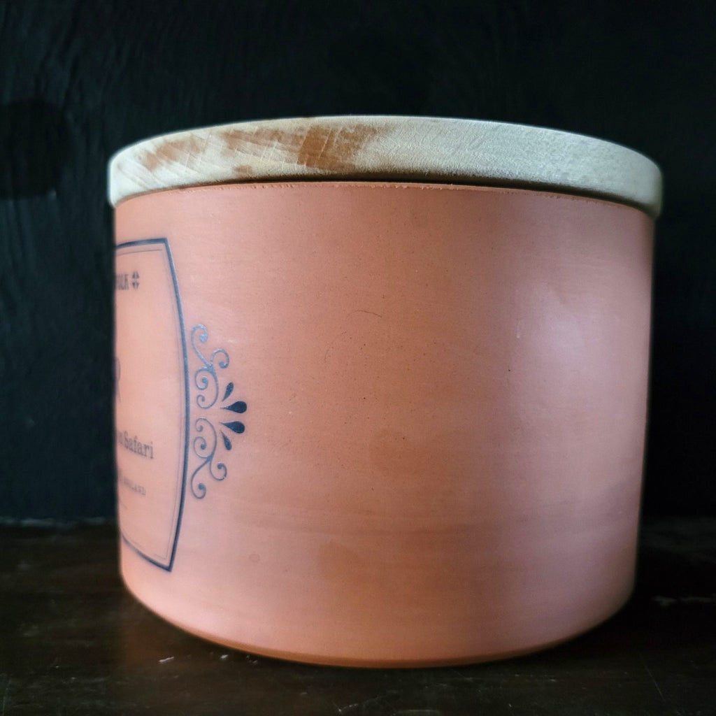 Henry Watson Pottery Suffolk Terracotta Onion Keeper With Wooden Lid