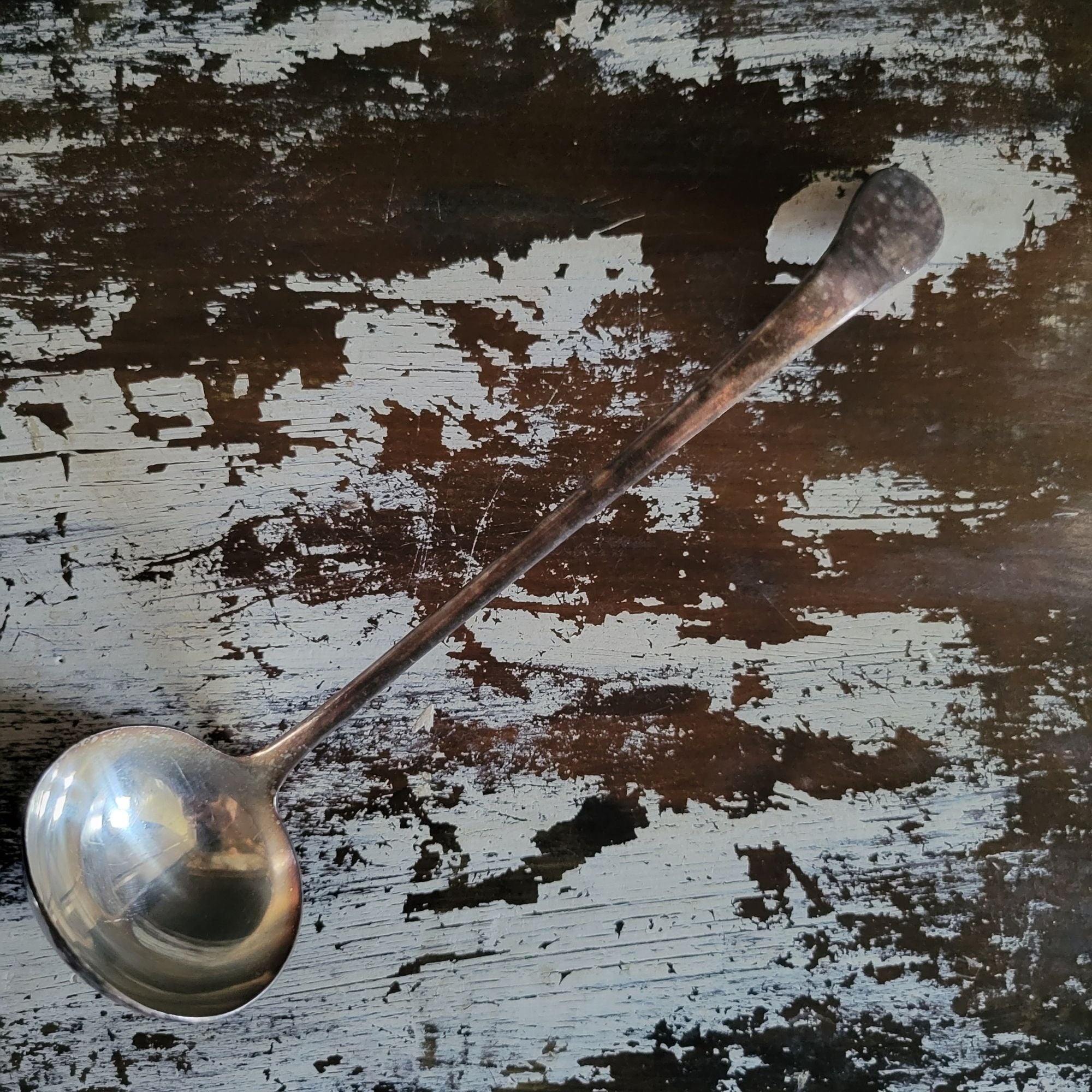 Vintage Wm. A Rogers Silverplate Ladle Bent Handle Hotel Plate Oneida Ltd 9"