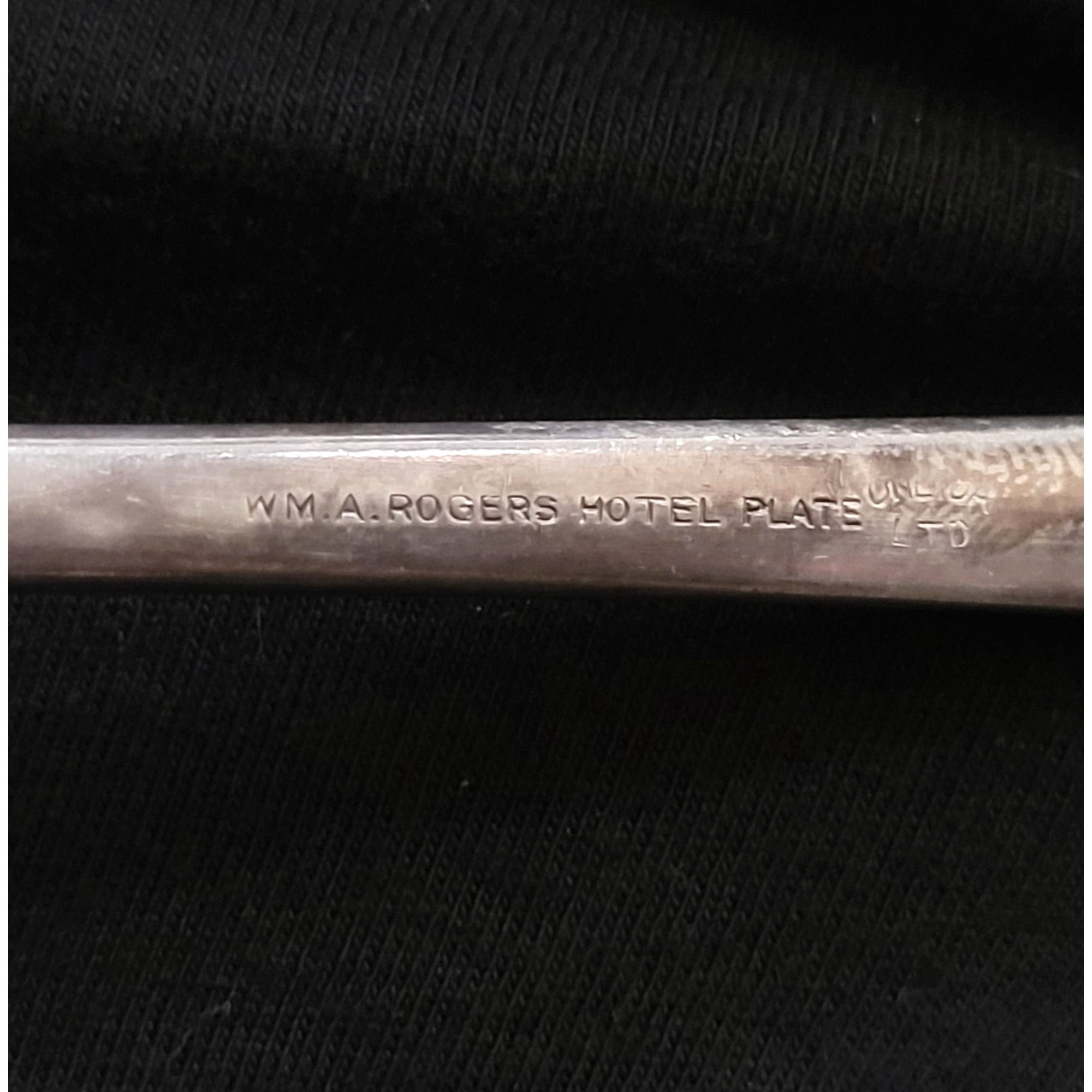 Vintage Wm. A Rogers Silverplate Ladle Bent Handle Hotel Plate Oneida Ltd 9"