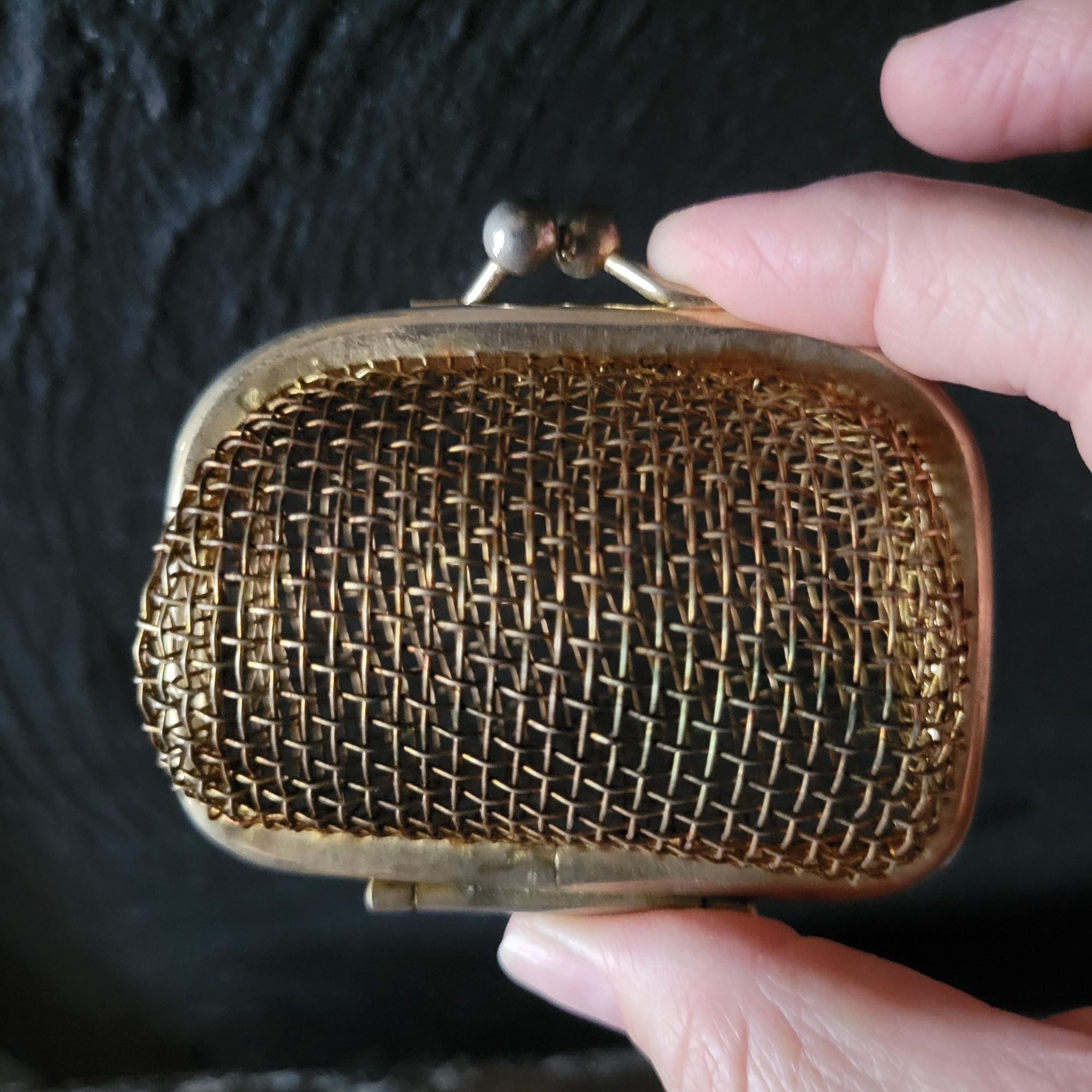 Gold Tone Mini Metal Wire Mesh Hinged Coin Purse Vtg Change Purse Cage Wallet