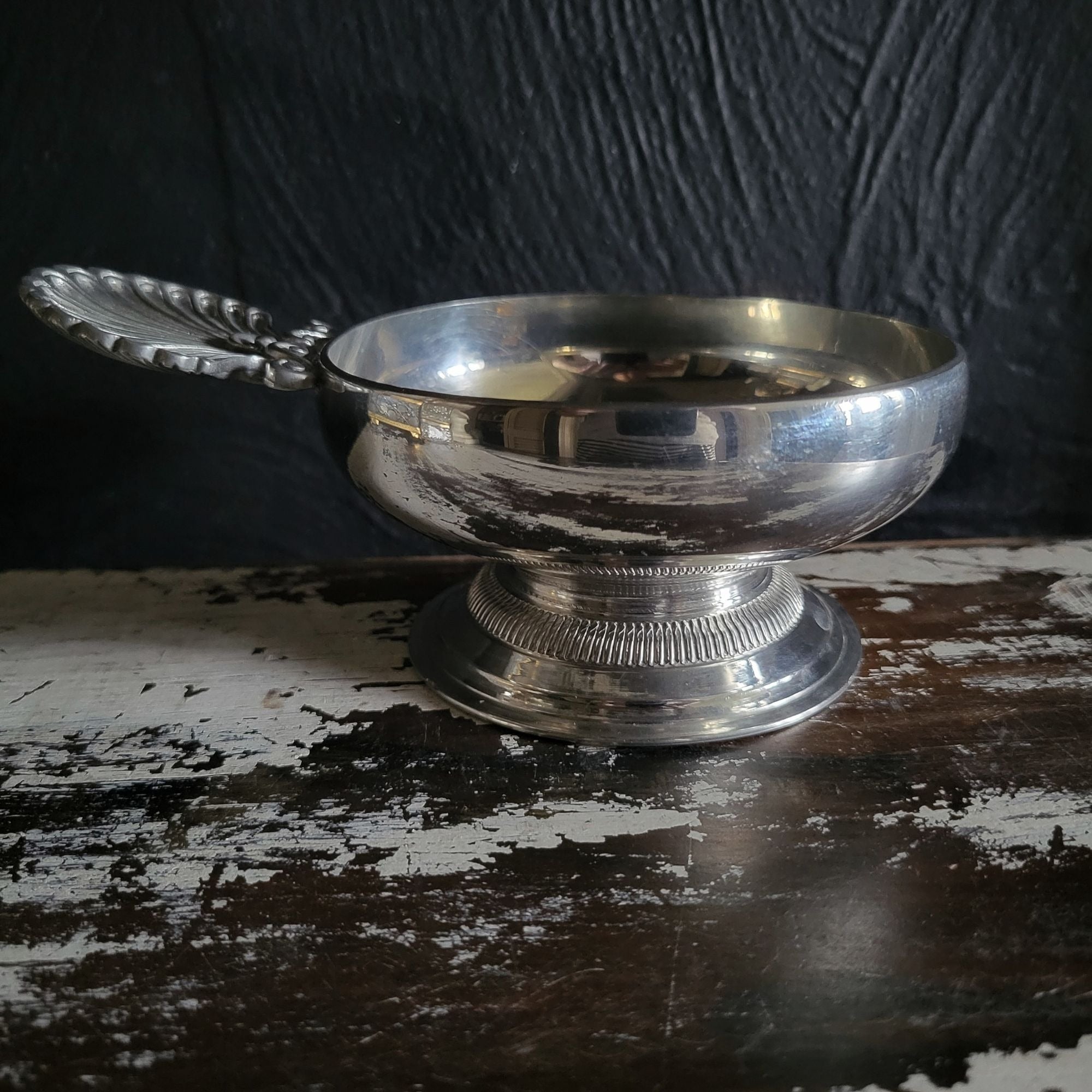 Vtg Peltro 95 Italian Pewter Bowl with Pedestal Base Ornate Shell Handle