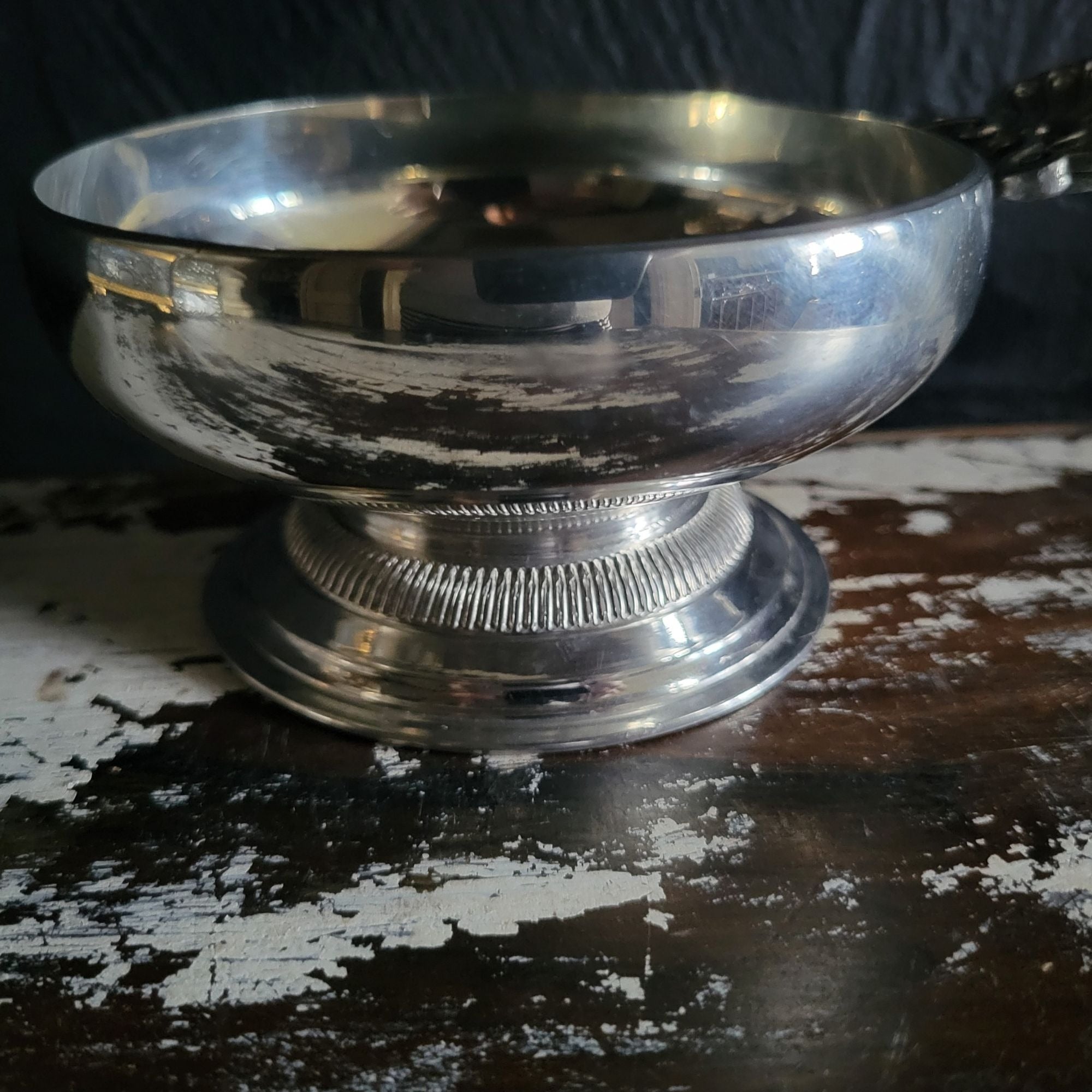 Vtg Peltro 95 Italian Pewter Bowl with Pedestal Base Ornate Shell Handle