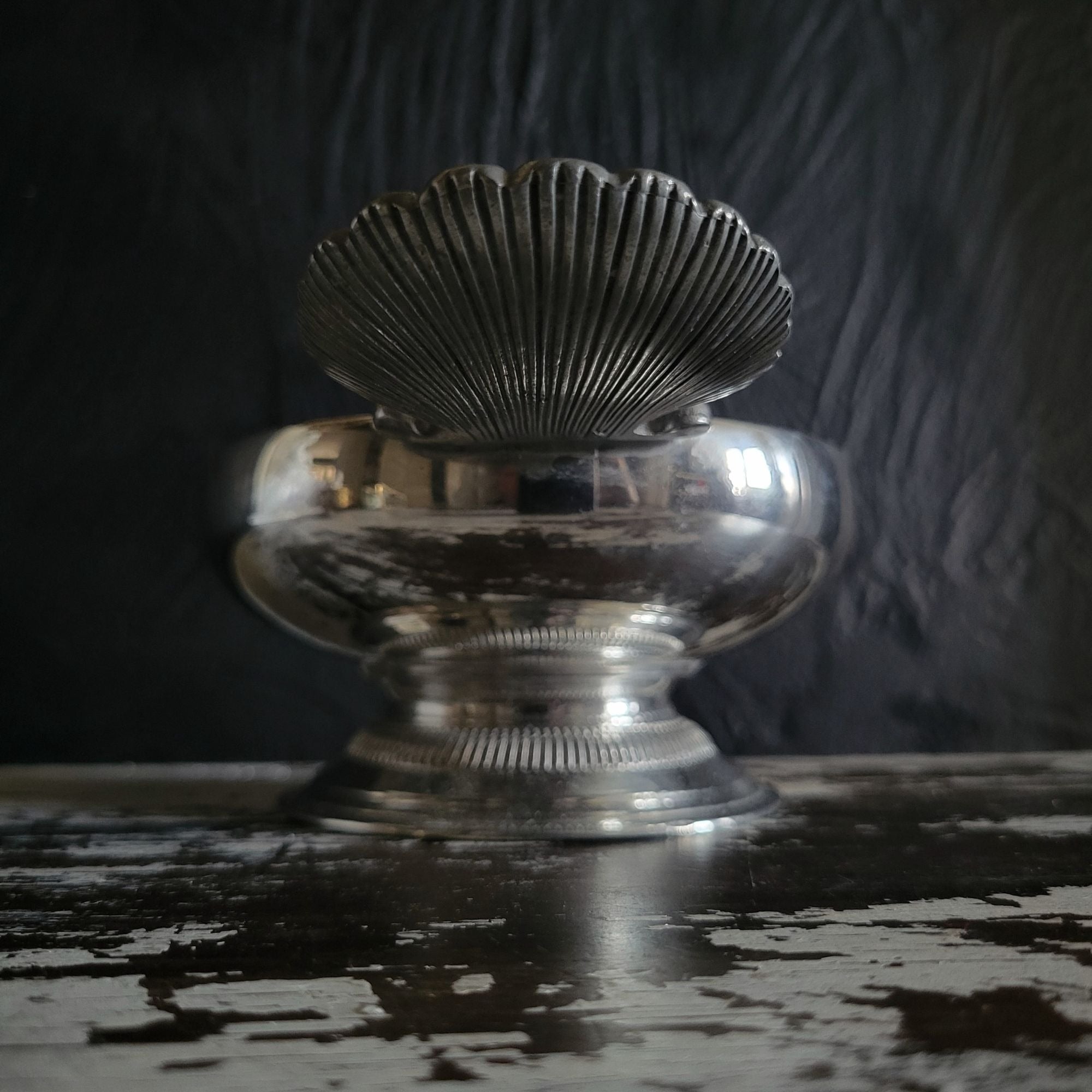 Vtg Peltro 95 Italian Pewter Bowl with Pedestal Base Ornate Shell Handle
