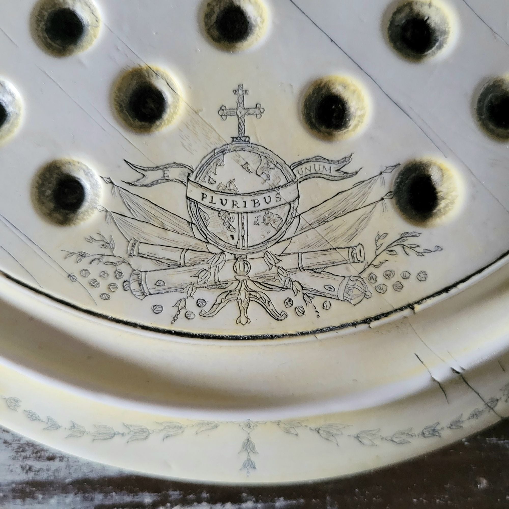 Vintage Faux Repro Scrimshaw E Pluribus Nautical Solitaire Game Marble Display