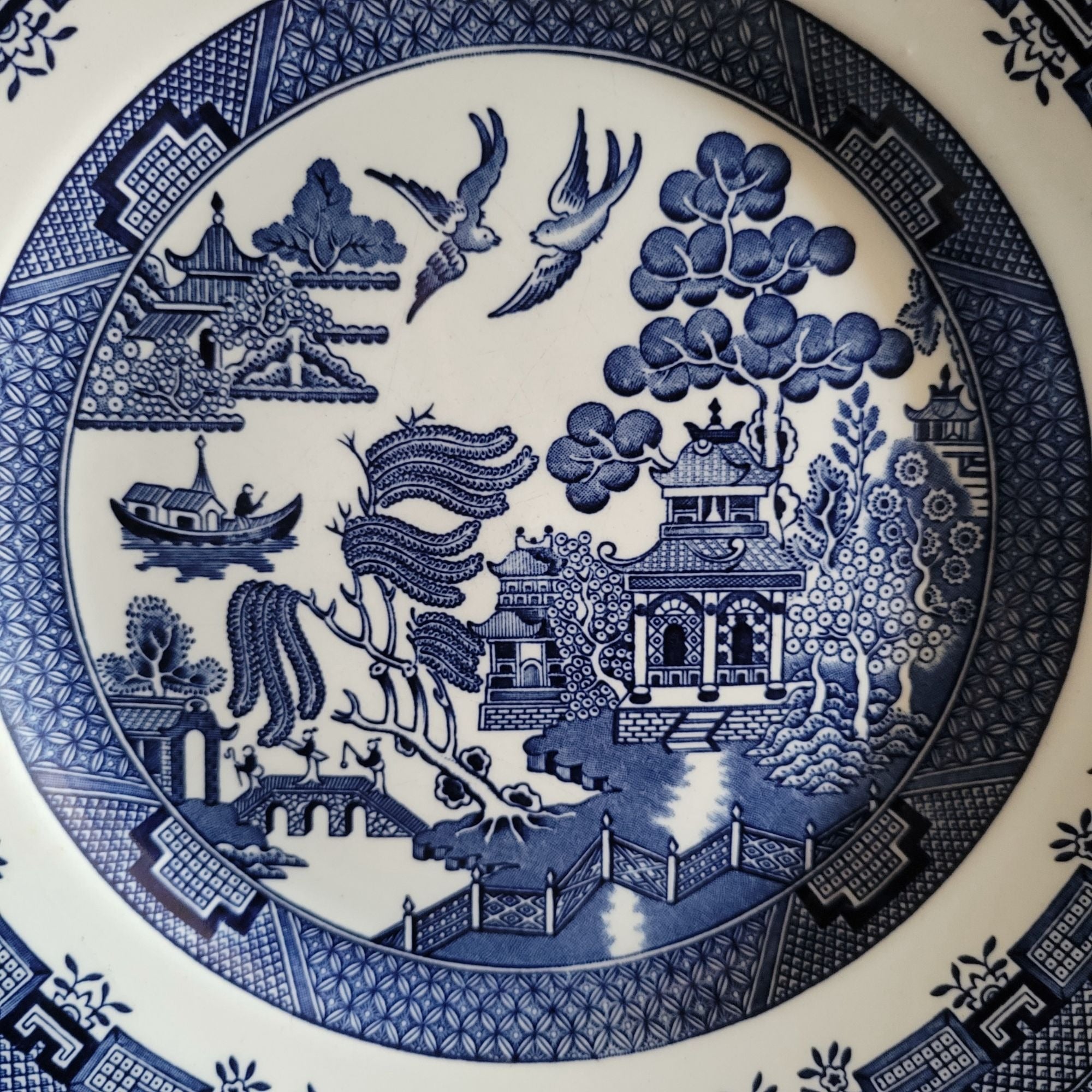 Vtg Churchill Willow Dinner Plate, Blue Willow Grandmillennial Chinoiserie