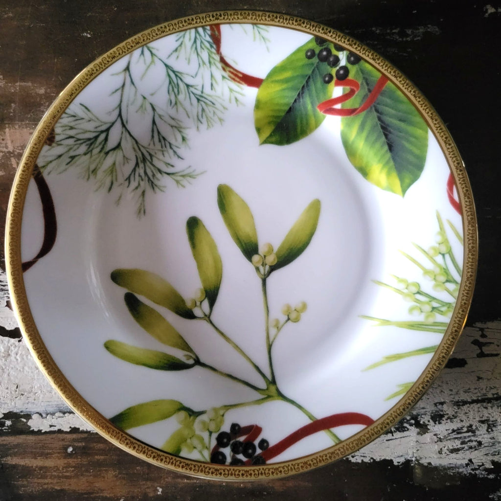 Charter Club Fashion Buffet Christmas Salad Plate Holly and Mistletoe 9.375"