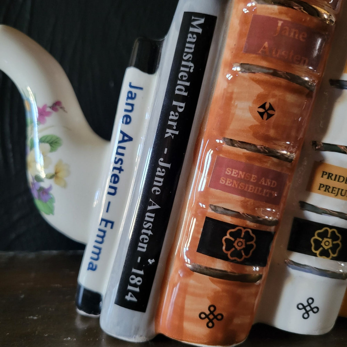 Carters Of Suffolk Jane Austen Books Decorative Teapot, Book Lover Gift