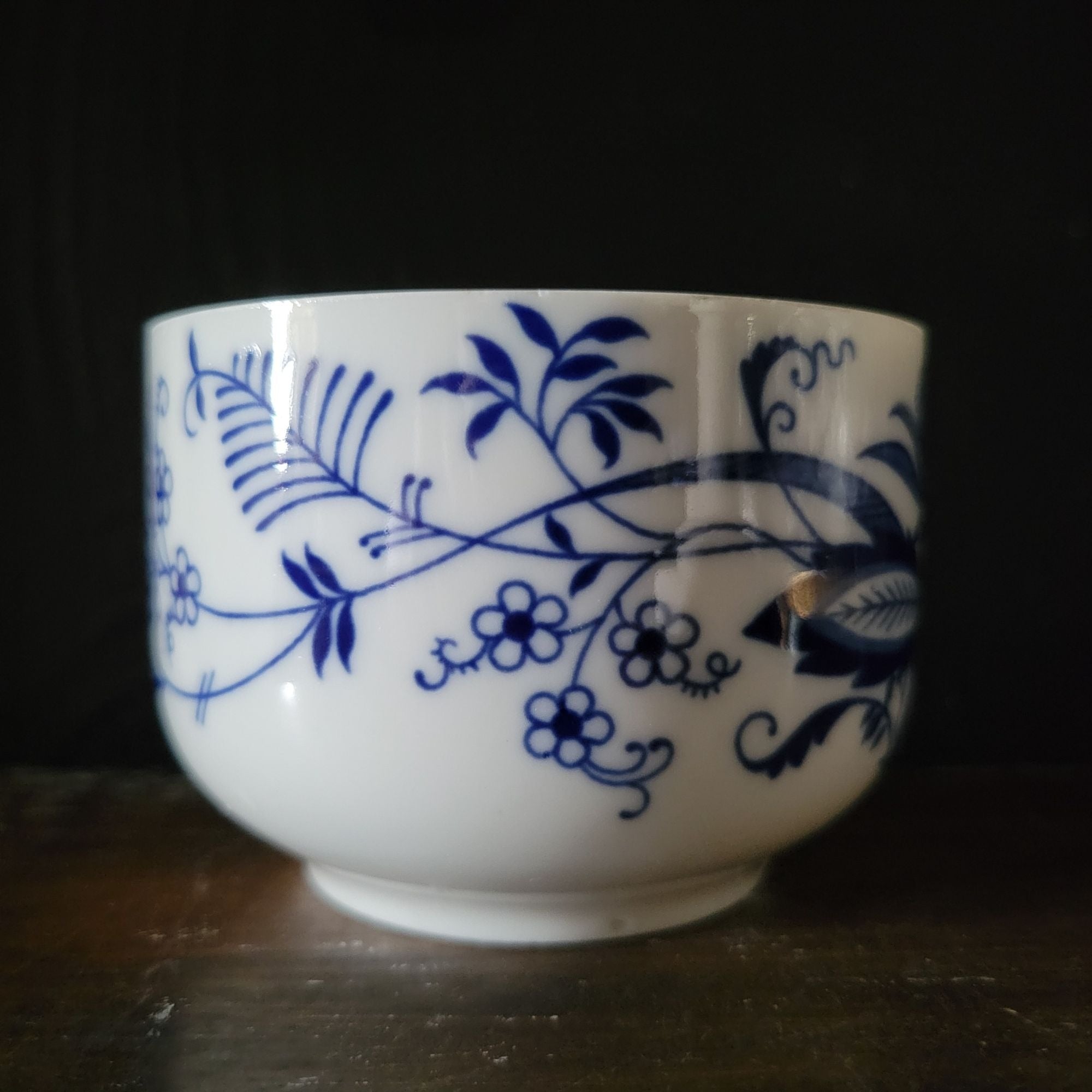 Small Antique Oscar Schaller Winterling Bavaria Blue Onion Porcelain Bowl