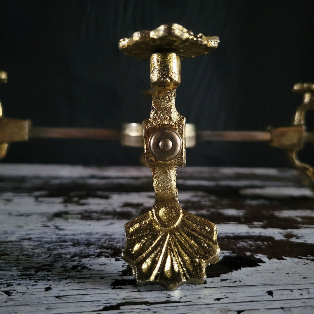 Vintage Brass Expandable Trivet Ornate Shell Design Dish Or Plant Pot Holder