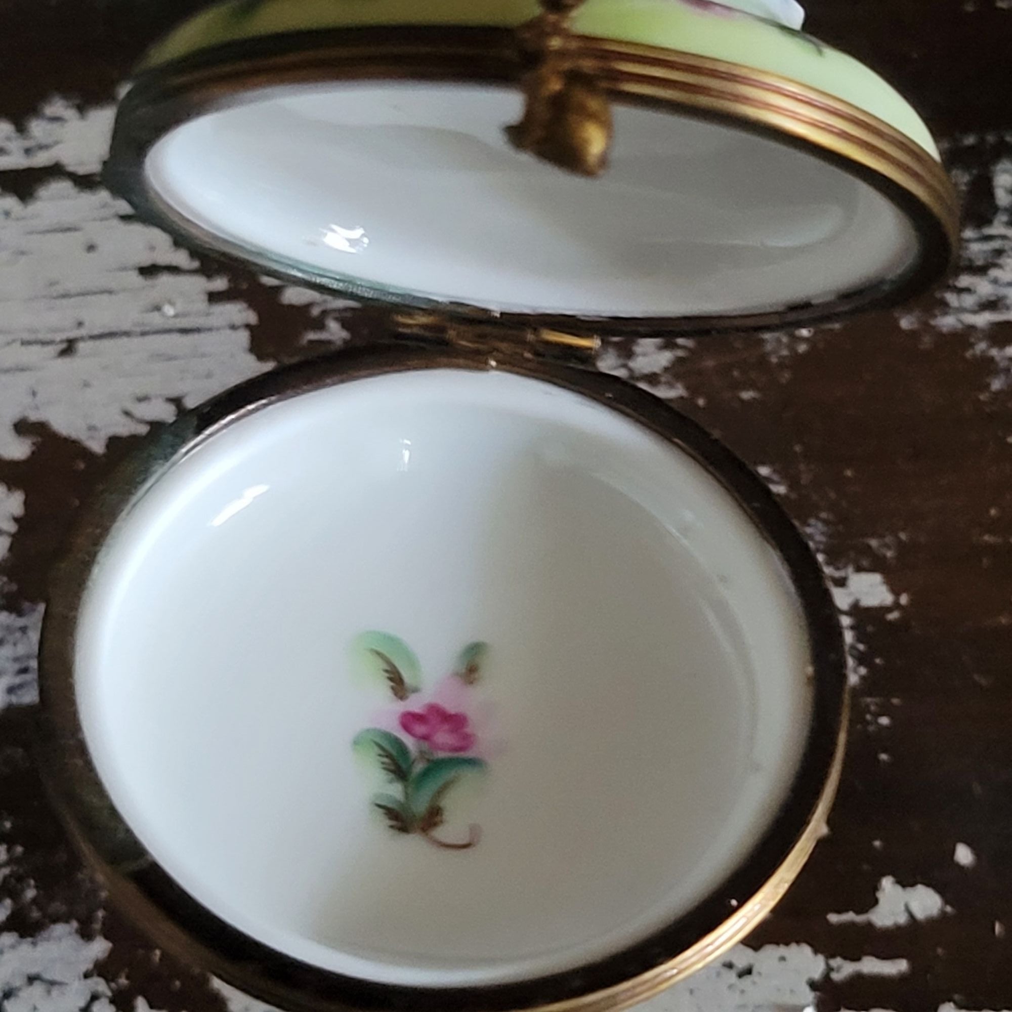 Vtg Limoges Charmart Decor Main Porcelain Box Brown Rabbit Figurine Trinket Box