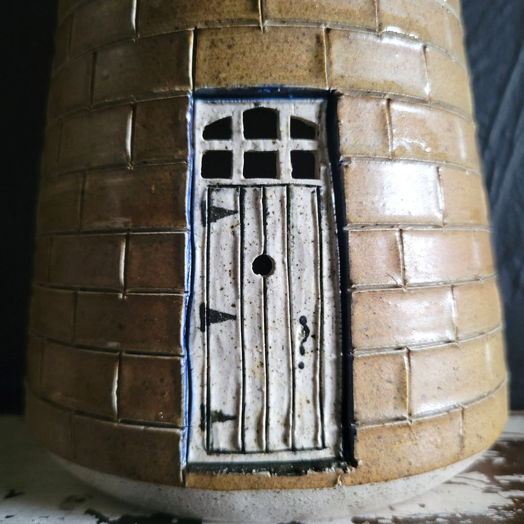 Vintage 1991 Gills Rock Stoneware Lighthouse Pottery Signed Wisconsin 9.5"