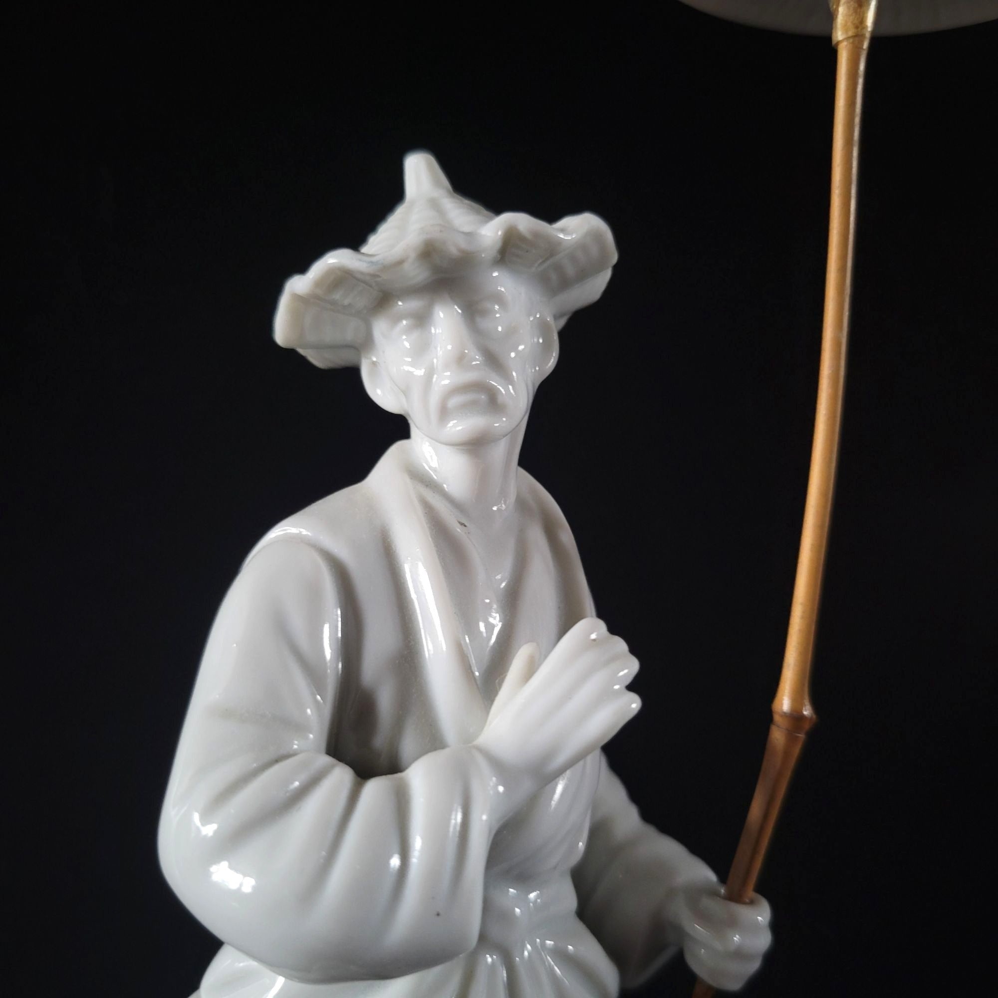 Fitz & Floyd 1976 Blanc De Chine Porcelain Figurine Of Asian Man With Parasol