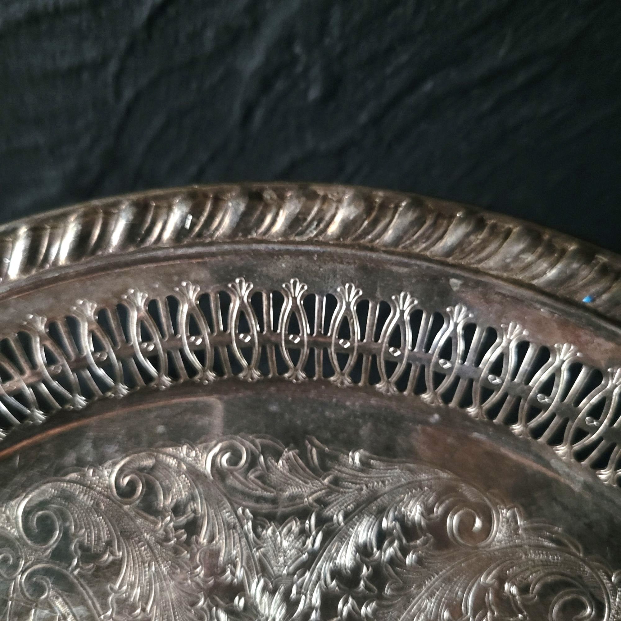 Vtg Leonard Silverplate Round Serving Tray Reticulated Rim and Scrollwork 12.375"