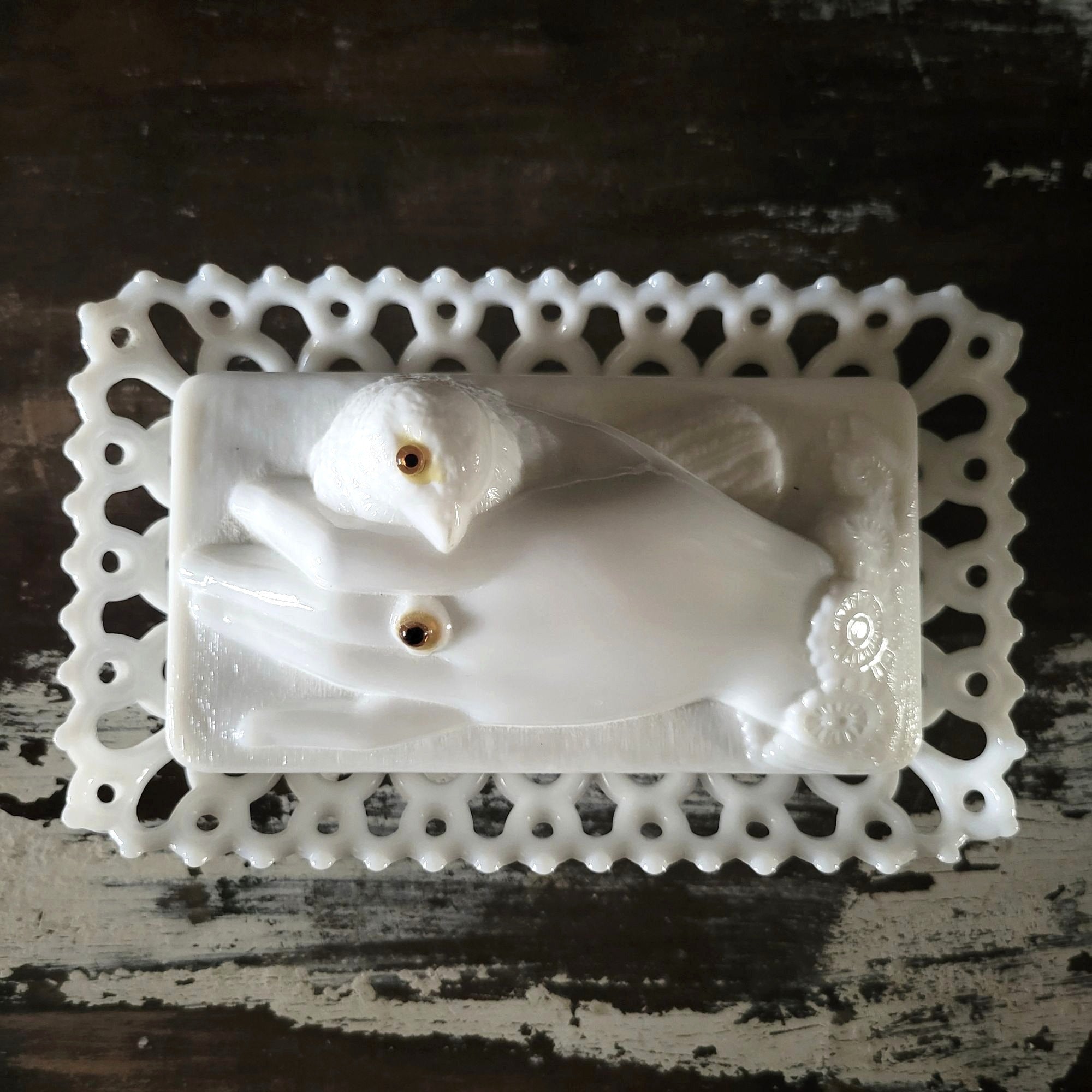 Vintage Westmoreland Bird and Hand White Milk Glass Box Glove Box with Lid