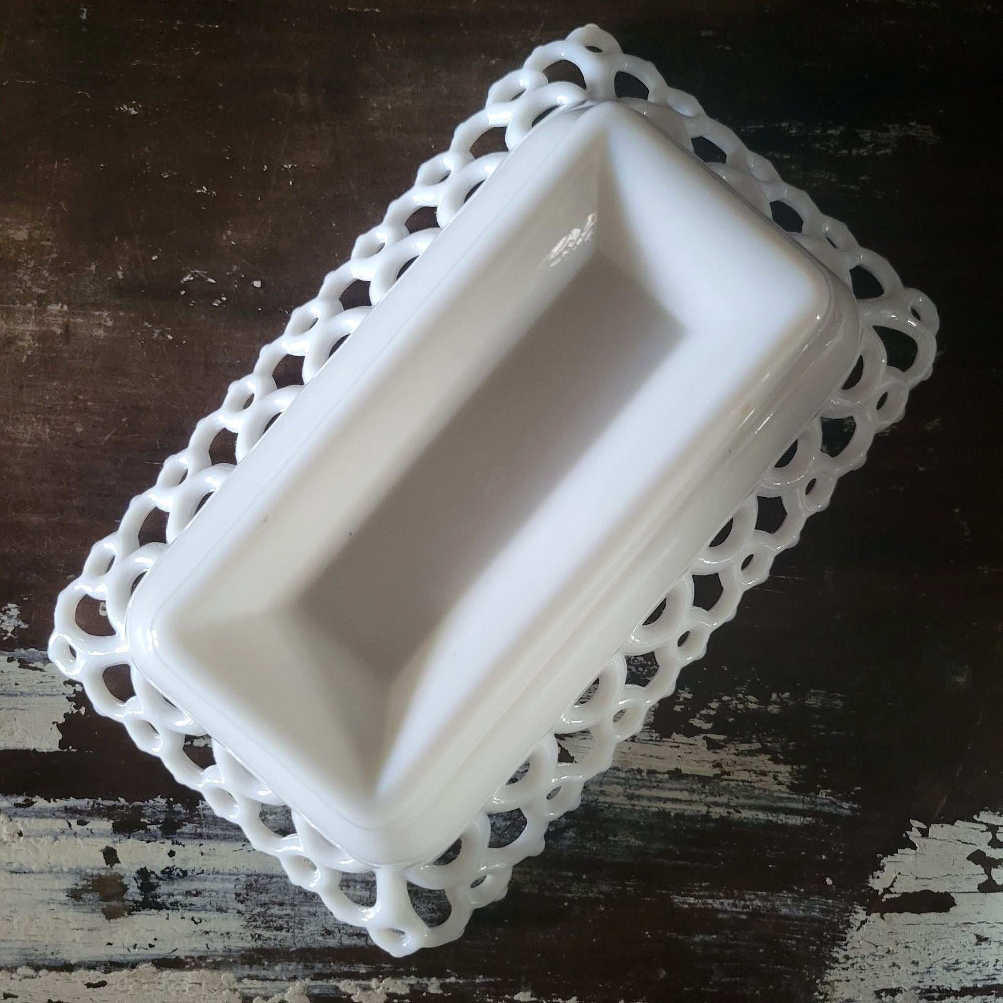 Vintage Westmoreland Bird and Hand White Milk Glass Box Glove Box with Lid