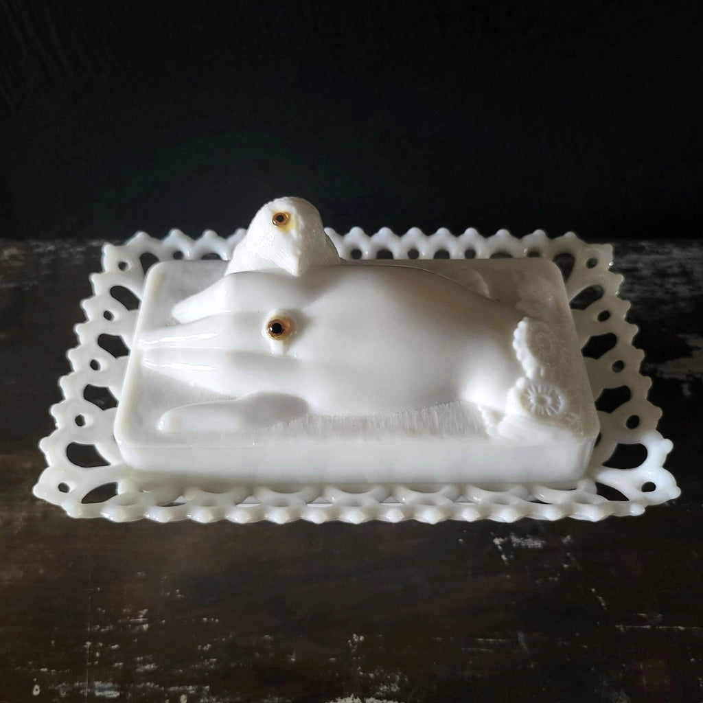 Vintage Westmoreland Bird and Hand White Milk Glass Box Glove Box with Lid