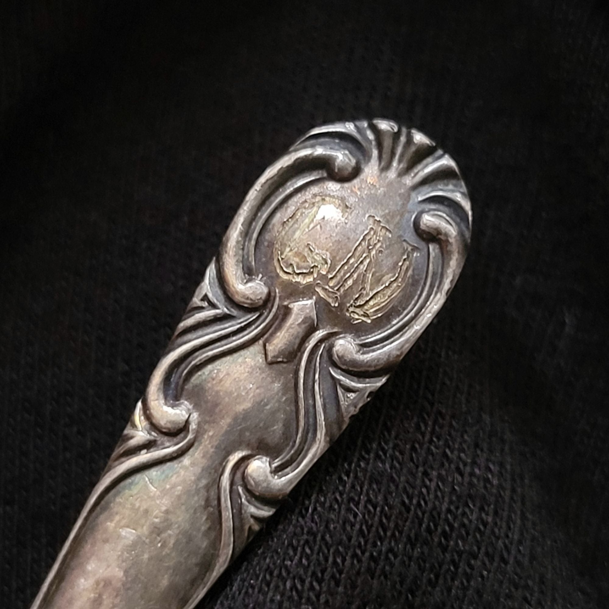 Vintage E&J Leek Butter Spreader Scroll Pattern With Monogram English Silverplate