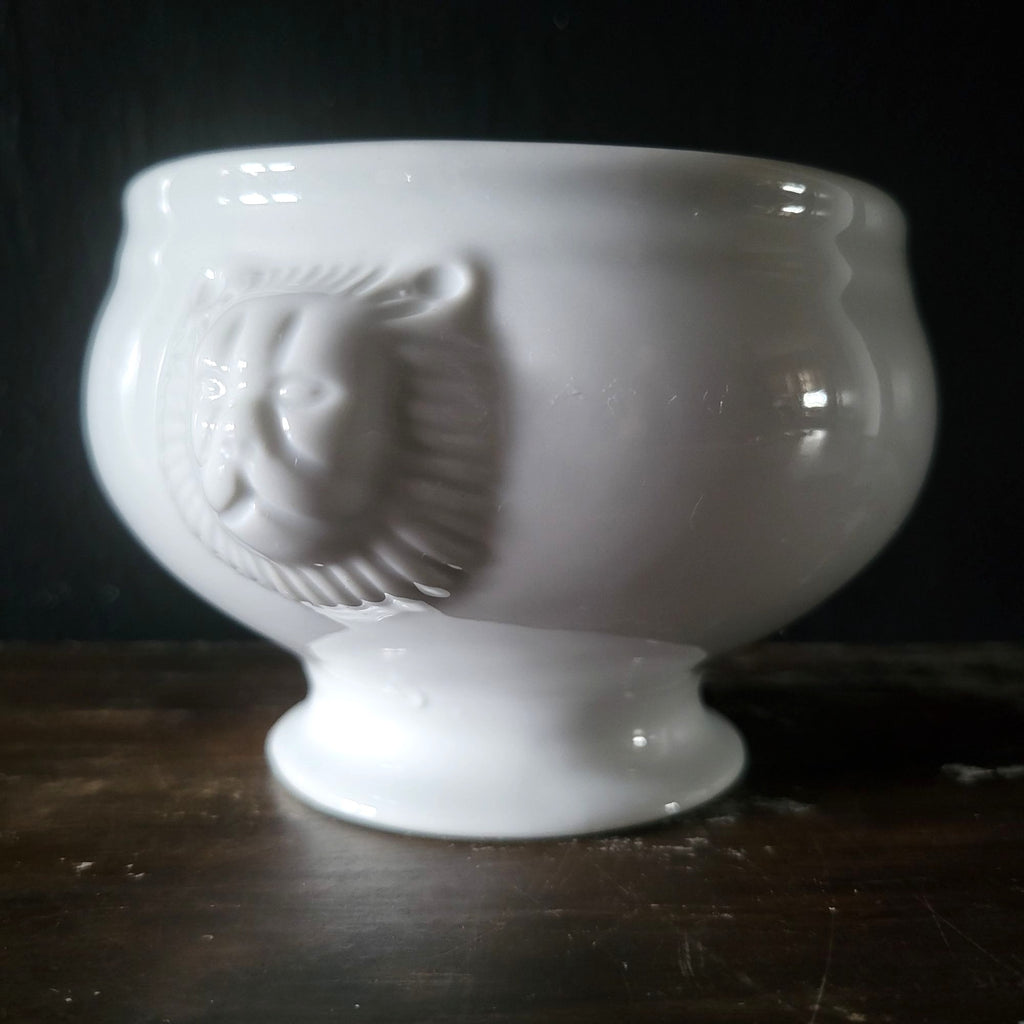 BIA Cordon Bleu White Porcelain Lions Head Soup Bowl 14 Oz