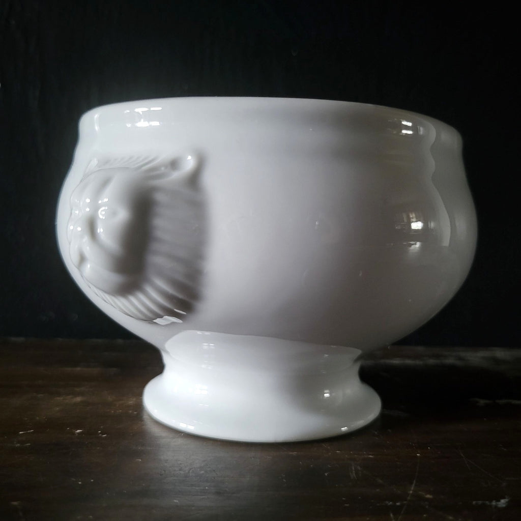 BIA Cordon Bleu White Porcelain Lions Head Soup Bowl 14 Oz