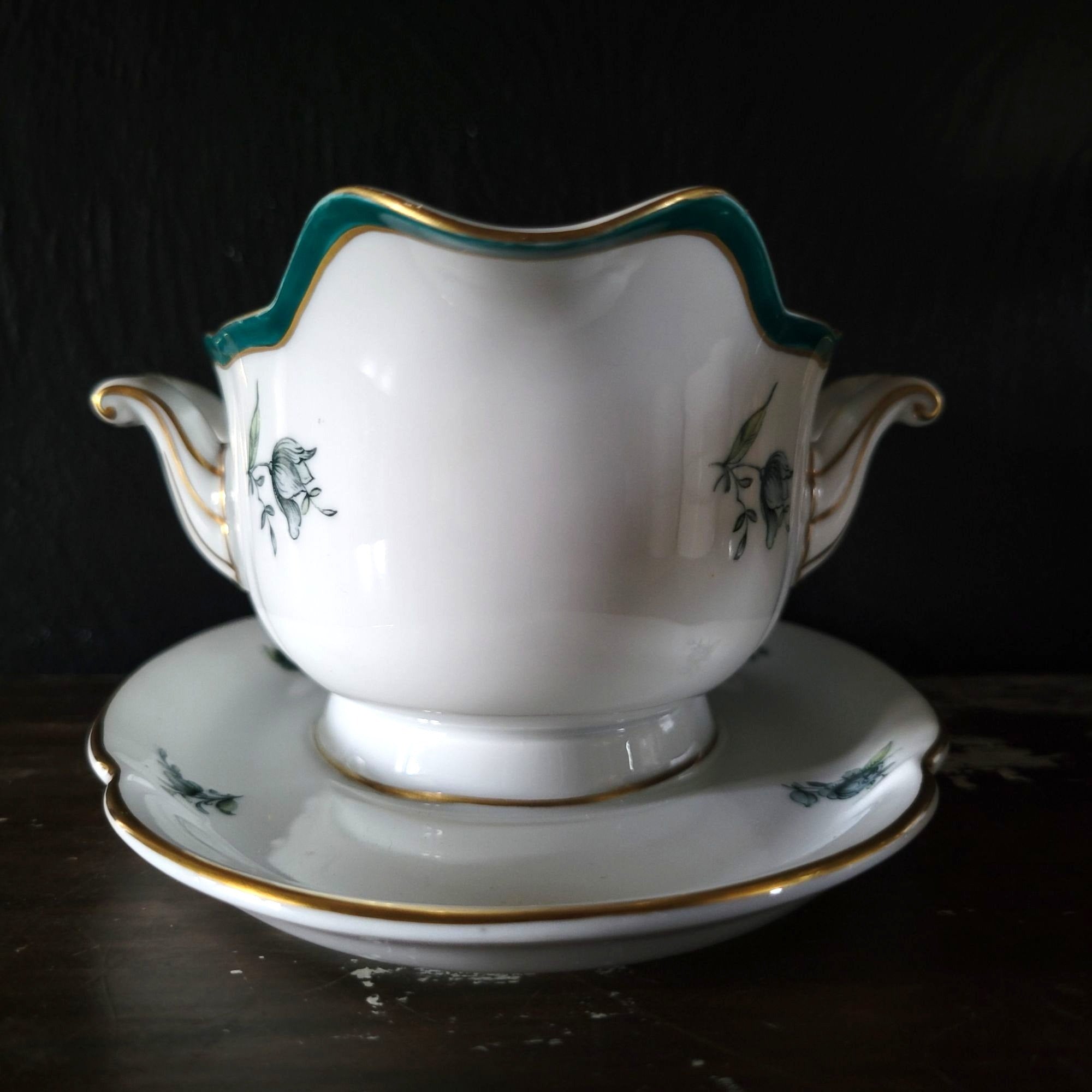 Vintage Royal Bayreuth Teal Tulip Gravy Boat With Attached Underplate