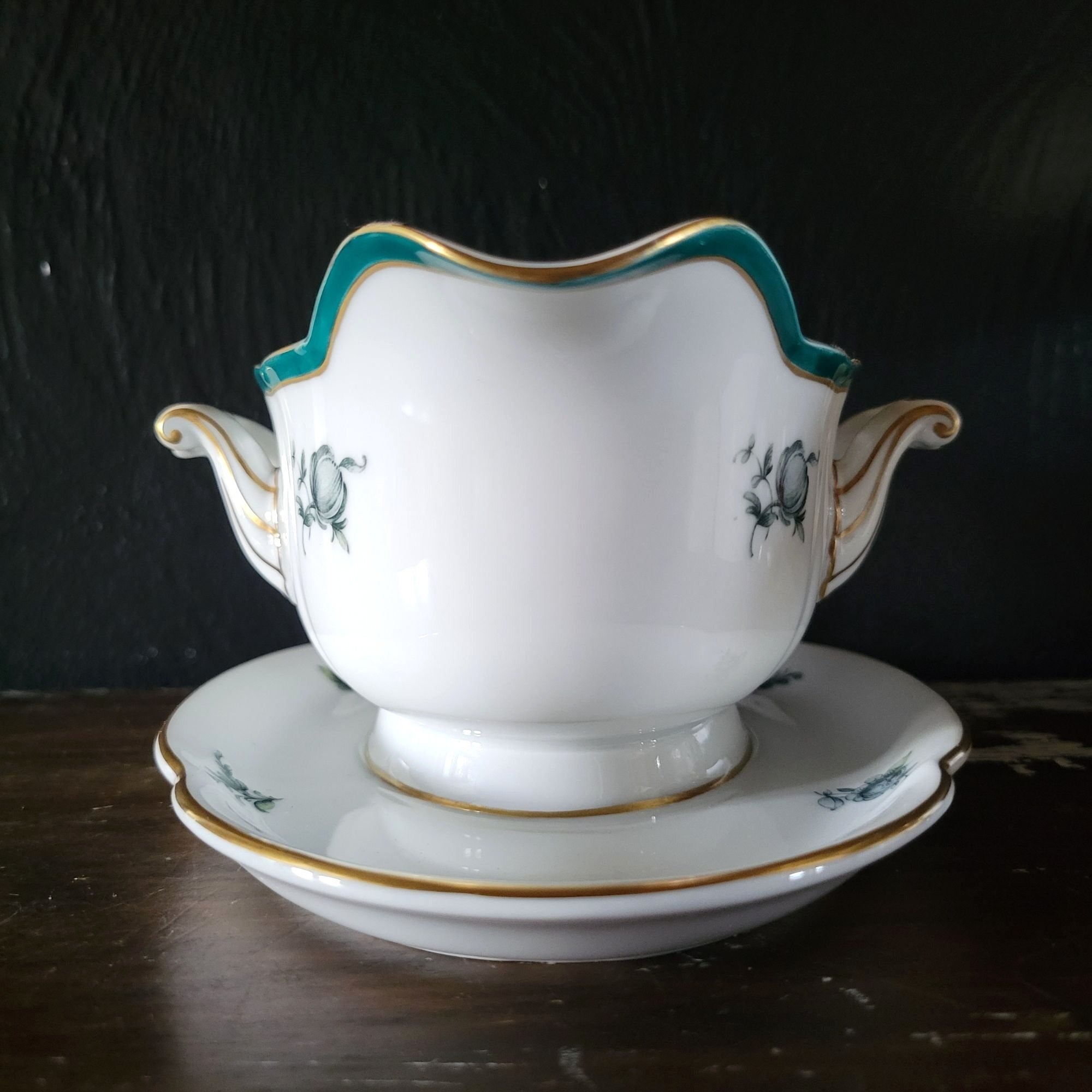 Vintage Royal Bayreuth Teal Tulip Gravy Boat With Attached Underplate