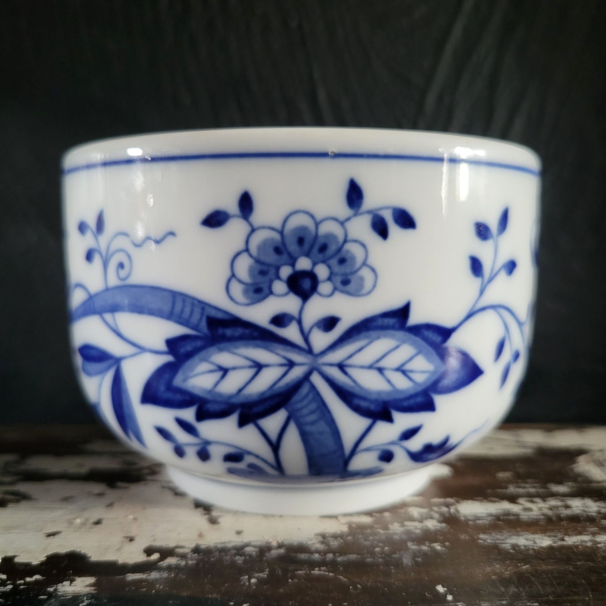 Vintage Hutschenreuther Blue Onion Porcelain Bowl Blue and White