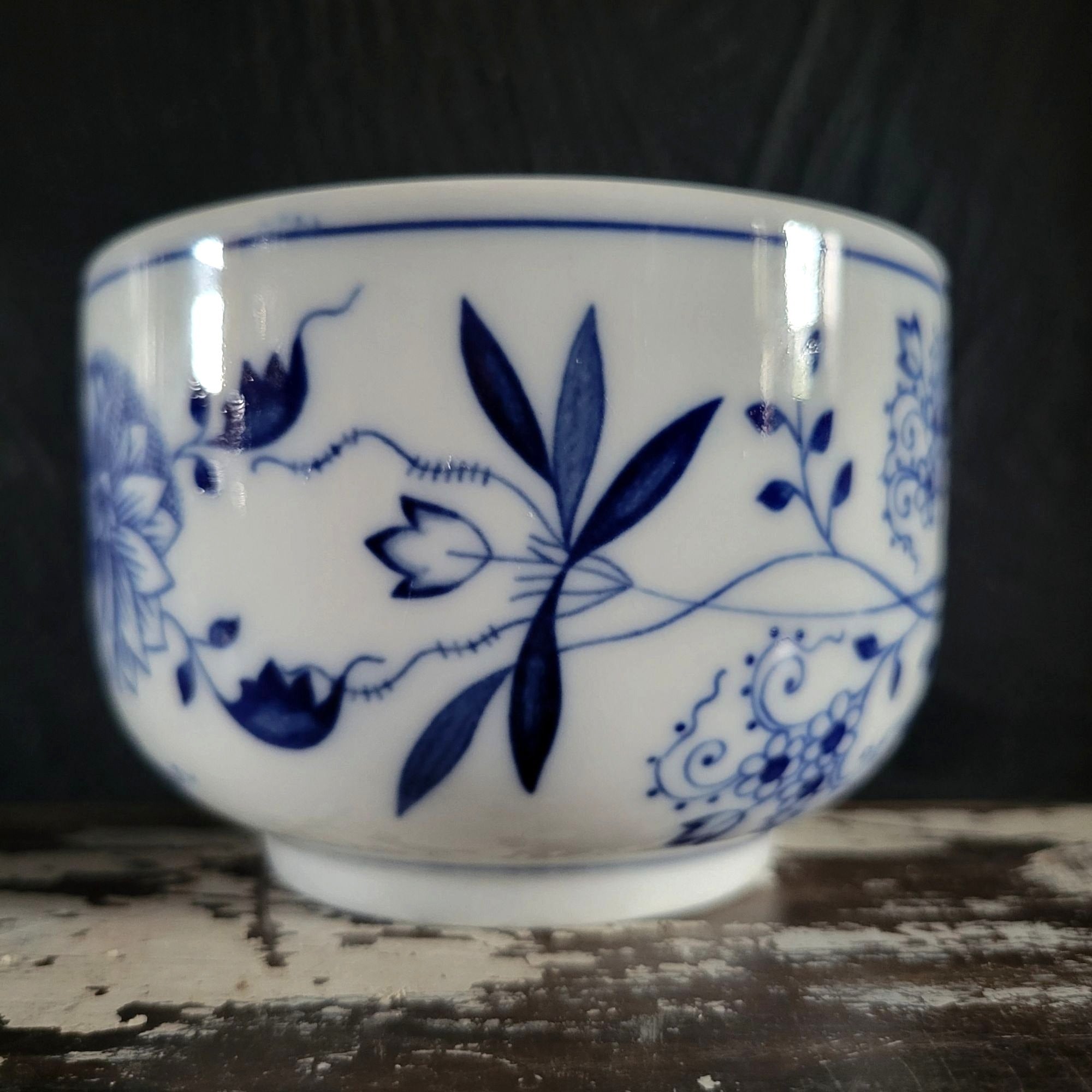 Vintage Hutschenreuther Blue Onion Porcelain Bowl Blue and White