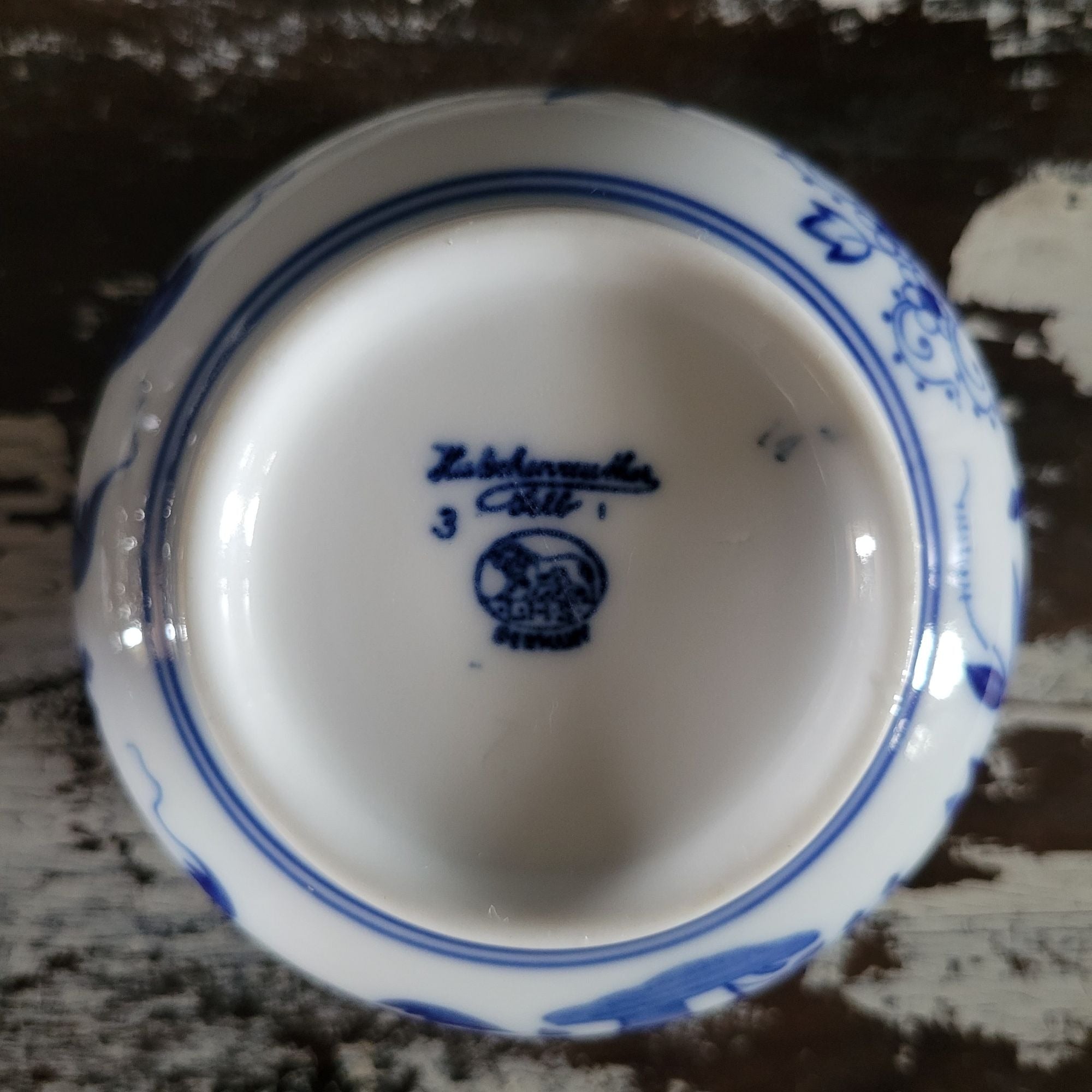 Vintage Hutschenreuther Blue Onion Porcelain Bowl Blue and White