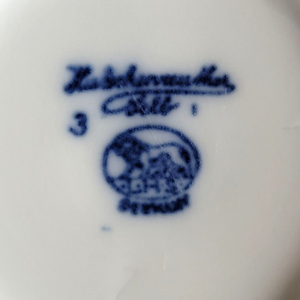 Vintage Hutschenreuther Blue Onion Porcelain Bowl Blue and White