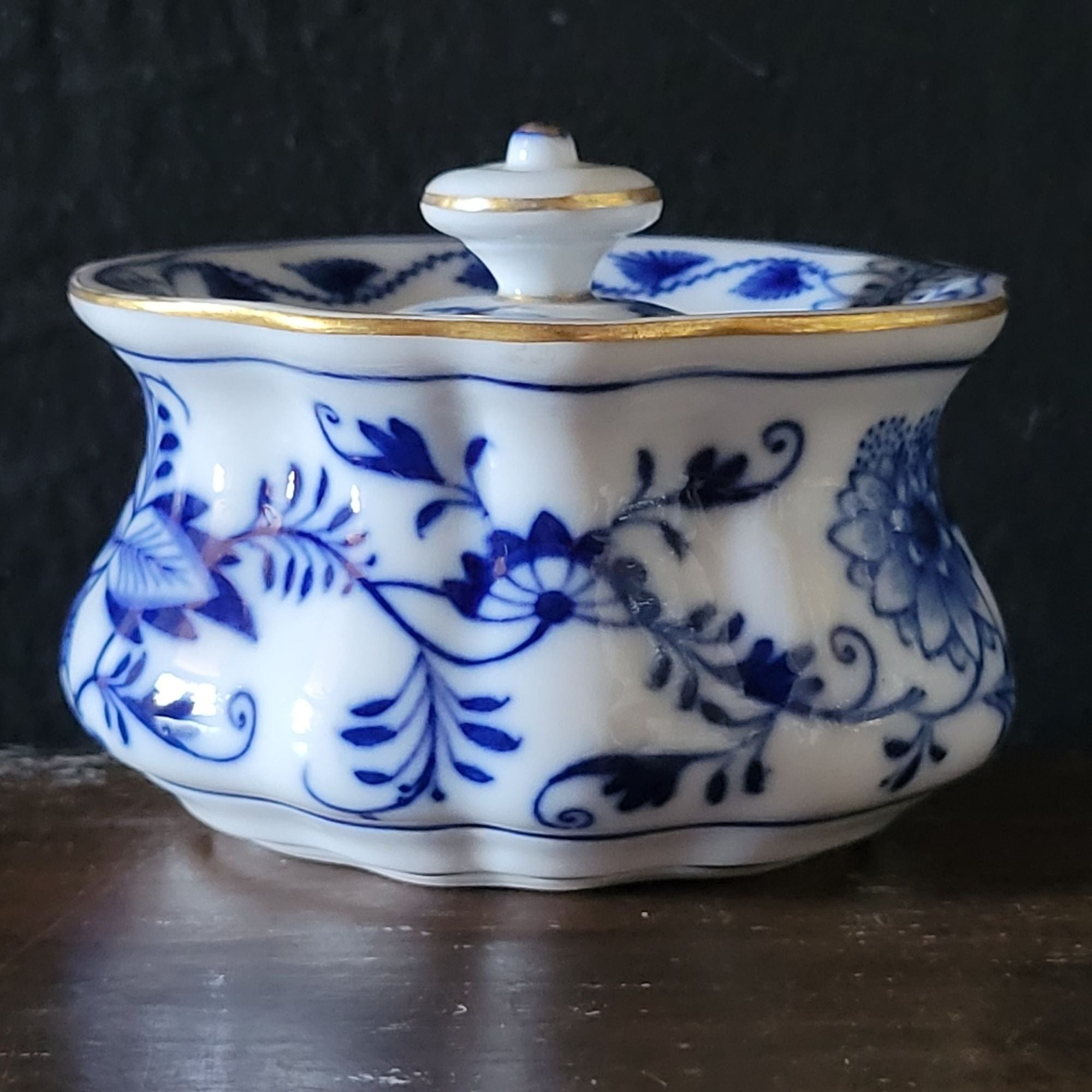 Antique Meissen Blue Onion Hand Painted Porcelain Inkwell Blue and White