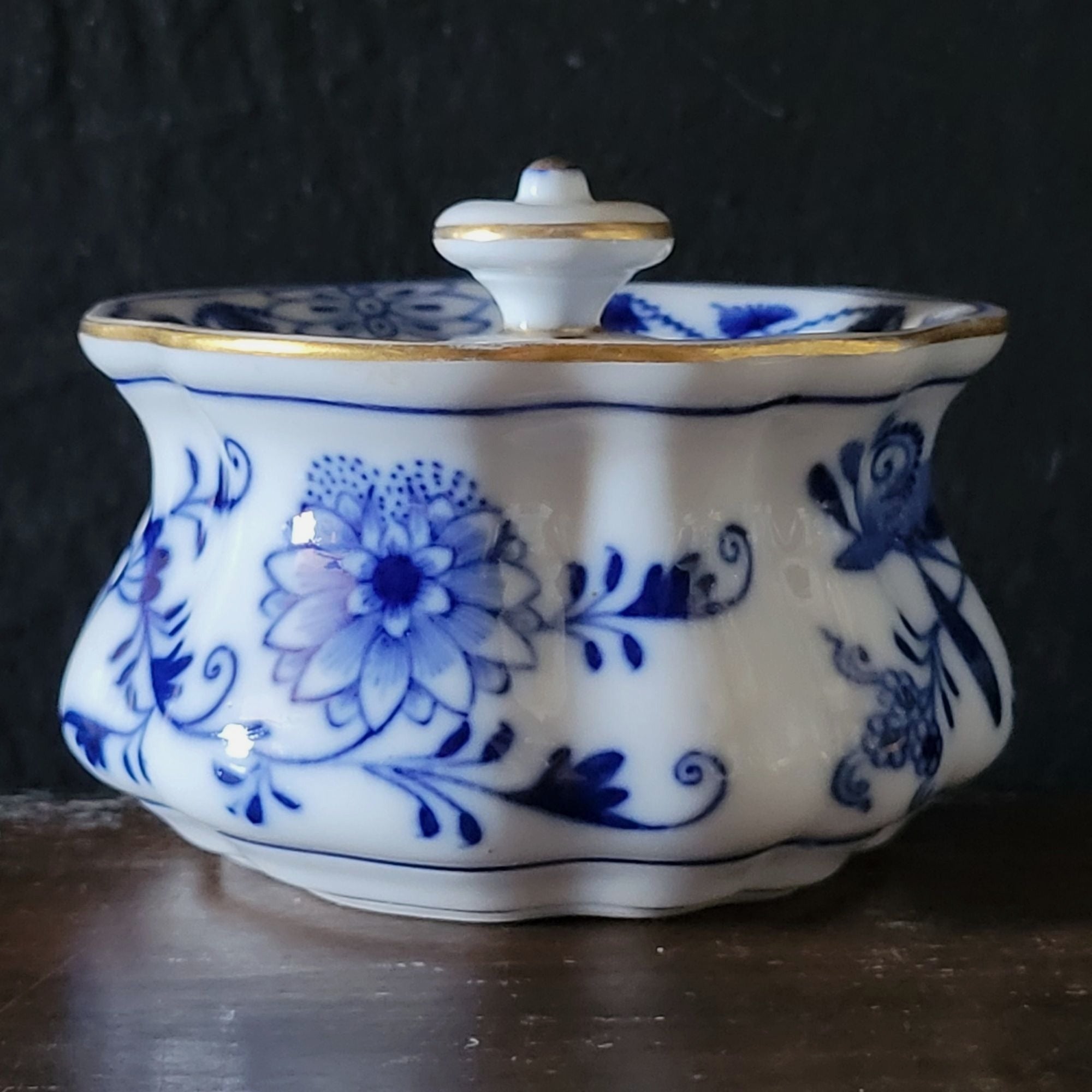 Antique Meissen Blue Onion Hand Painted Porcelain Inkwell Blue and White