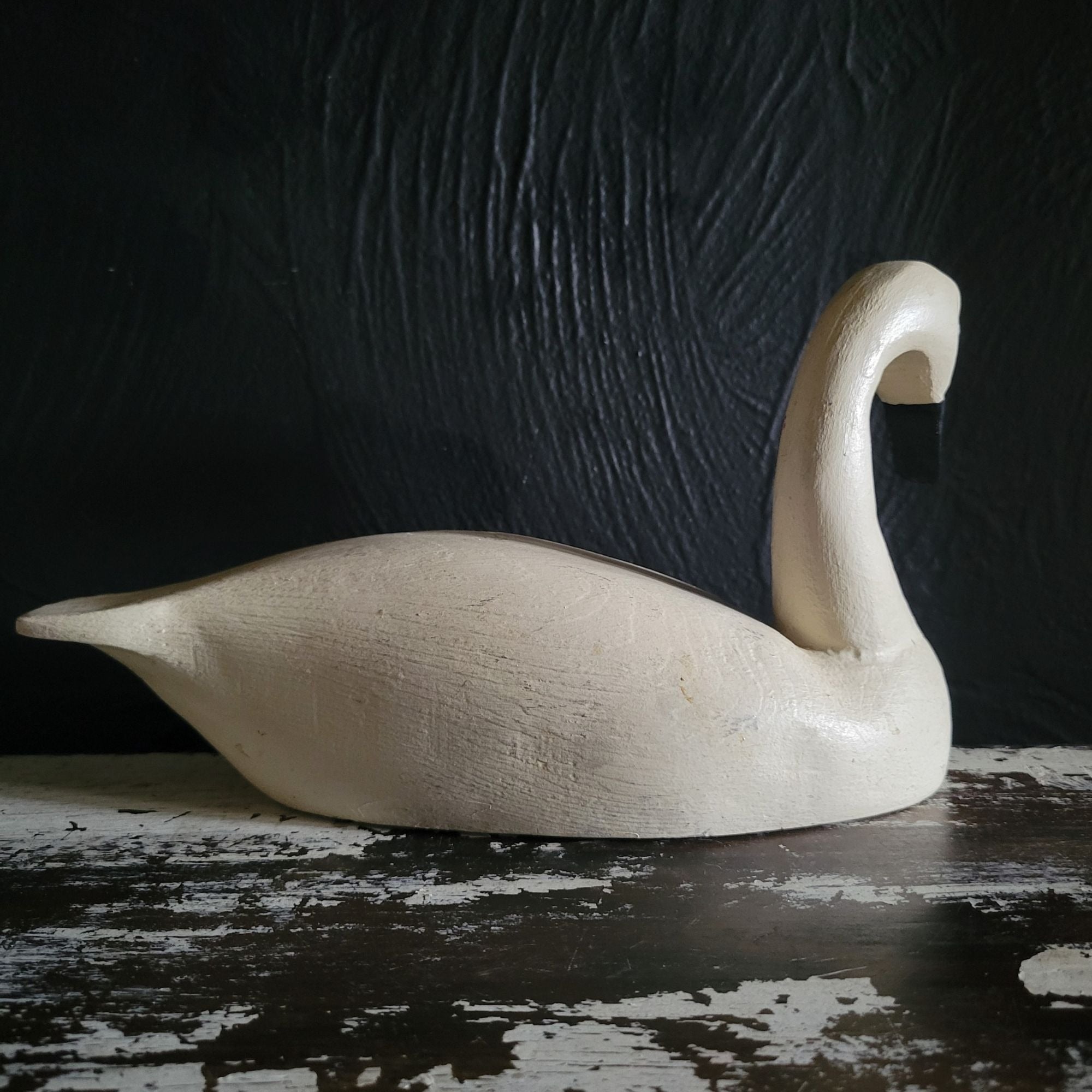 Vtg 1984 Carved Wood Swan Rustic Farmhouse Cottagecore Hand-Painted Distressed