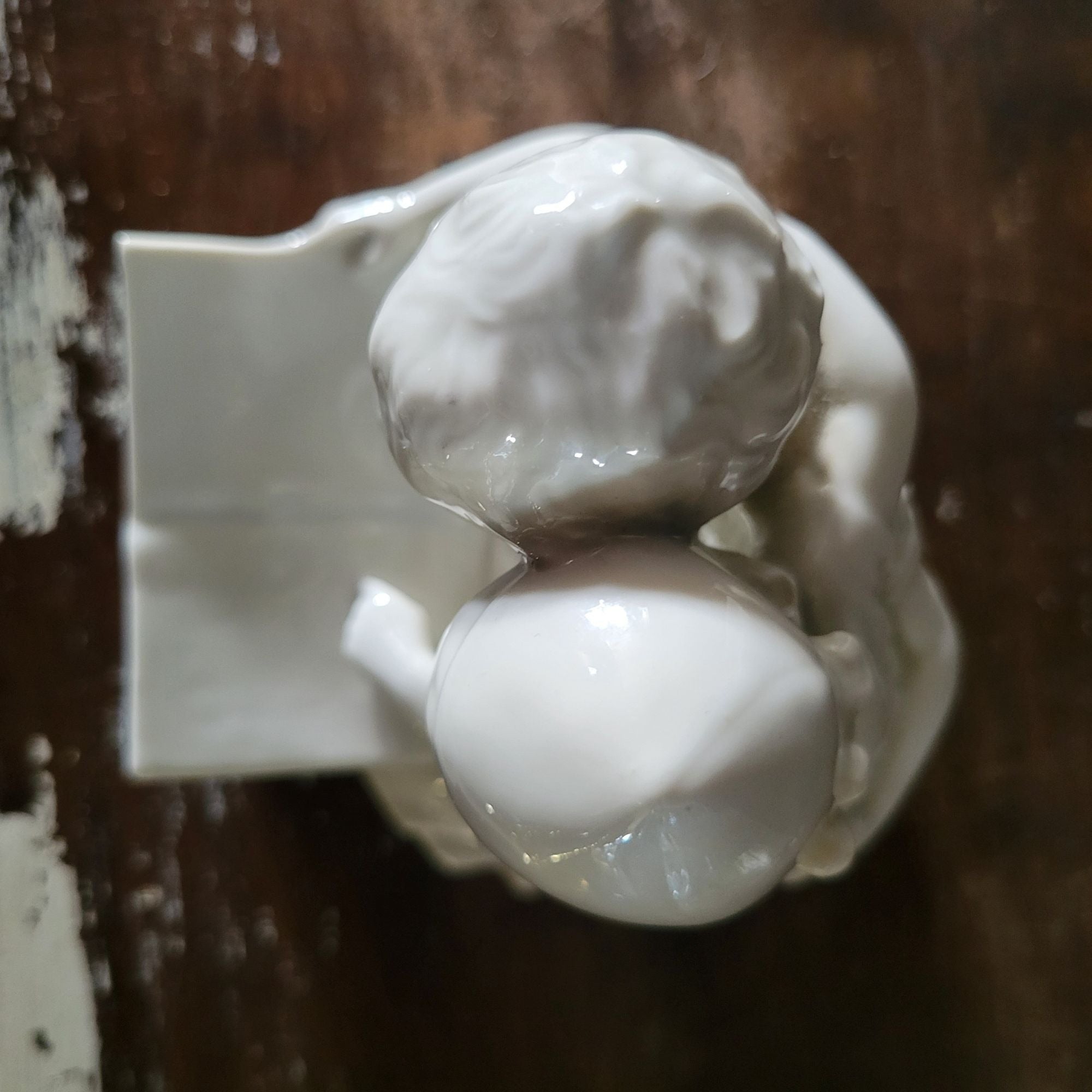 Vtg B&G Bing Grondahl All White Porcelain Figurine Boy and Girl Reading #1567
