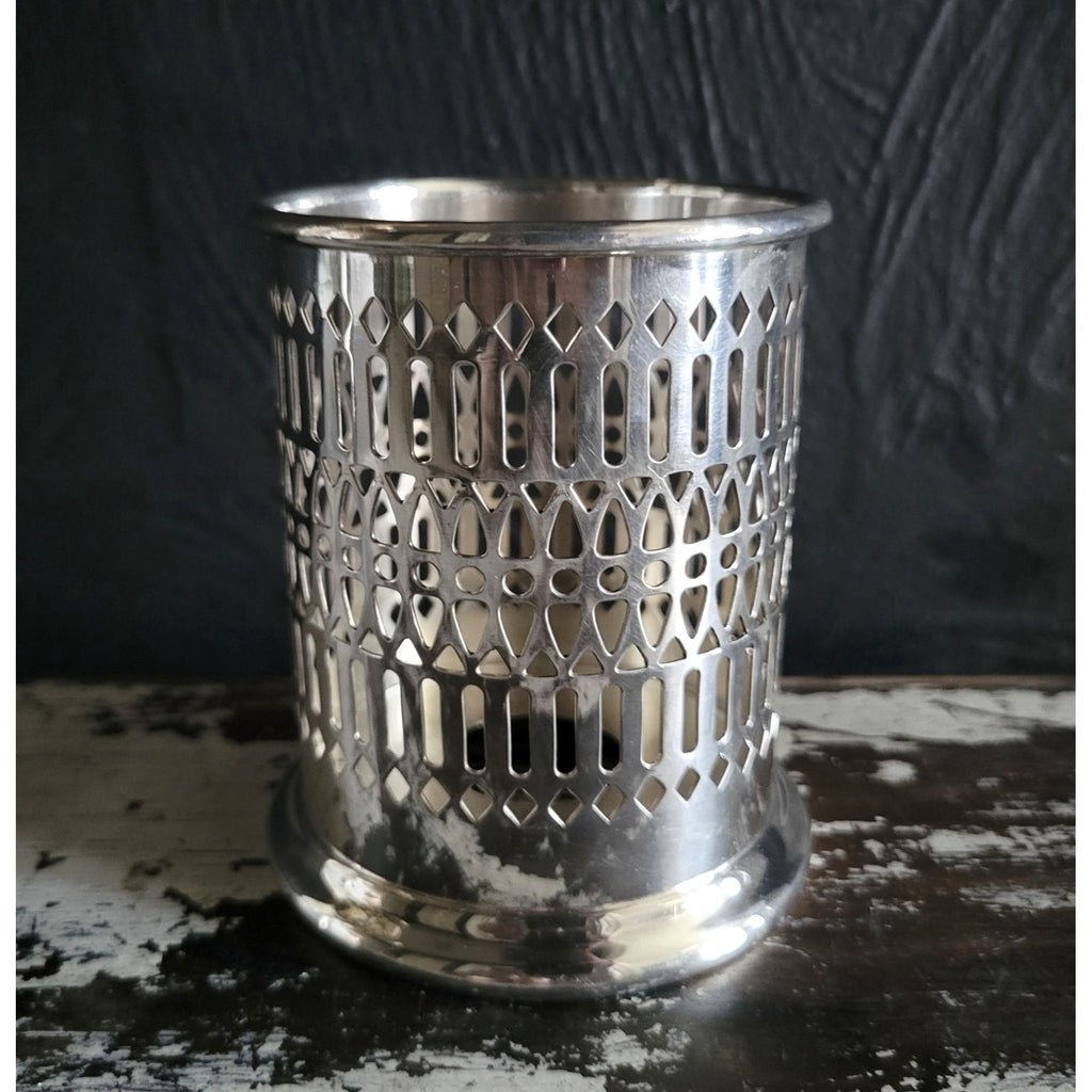 Vintage Sheffield Silver Co Openwork Silverplate Cup Holder #50 EPC