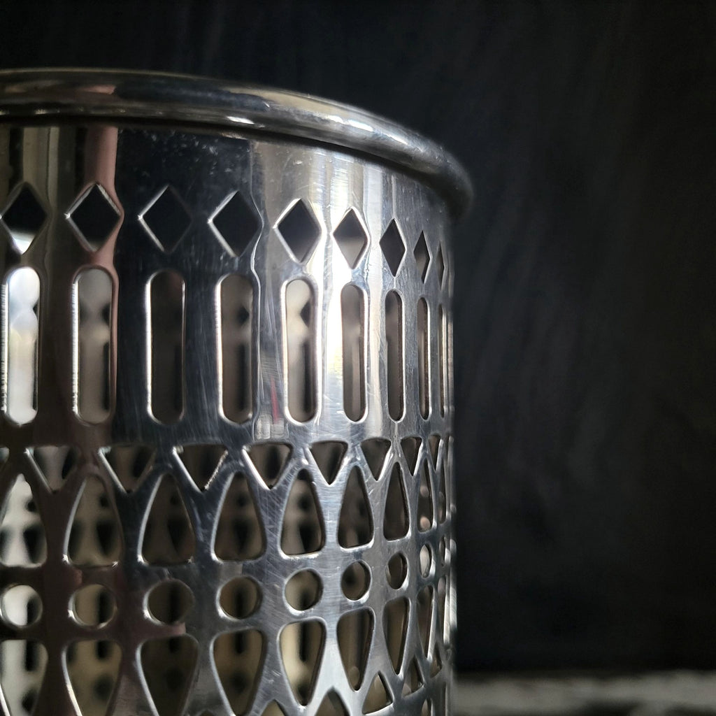 Vintage Sheffield Silver Co Openwork Silverplate Cup Holder #50 EPC