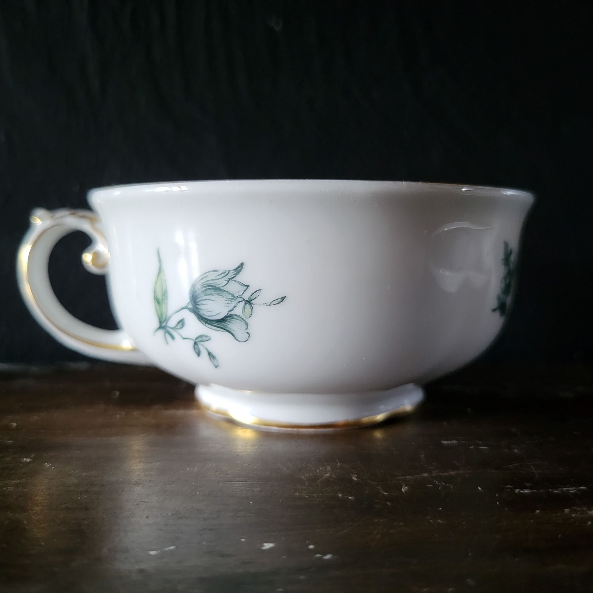 Vtg Royal Bayreuth Teal Tulip Footed Tea Cup and Saucer Floral Design Gold Trim
