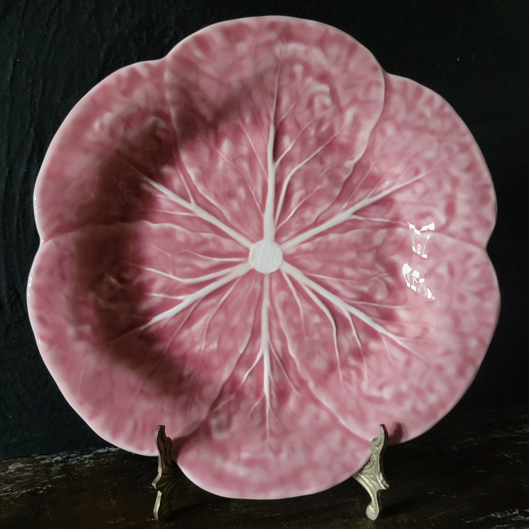 Bordallo Pinheiro Pink Cabbage Leaf Plate 9.125" Plate Wall Portugal *Chip