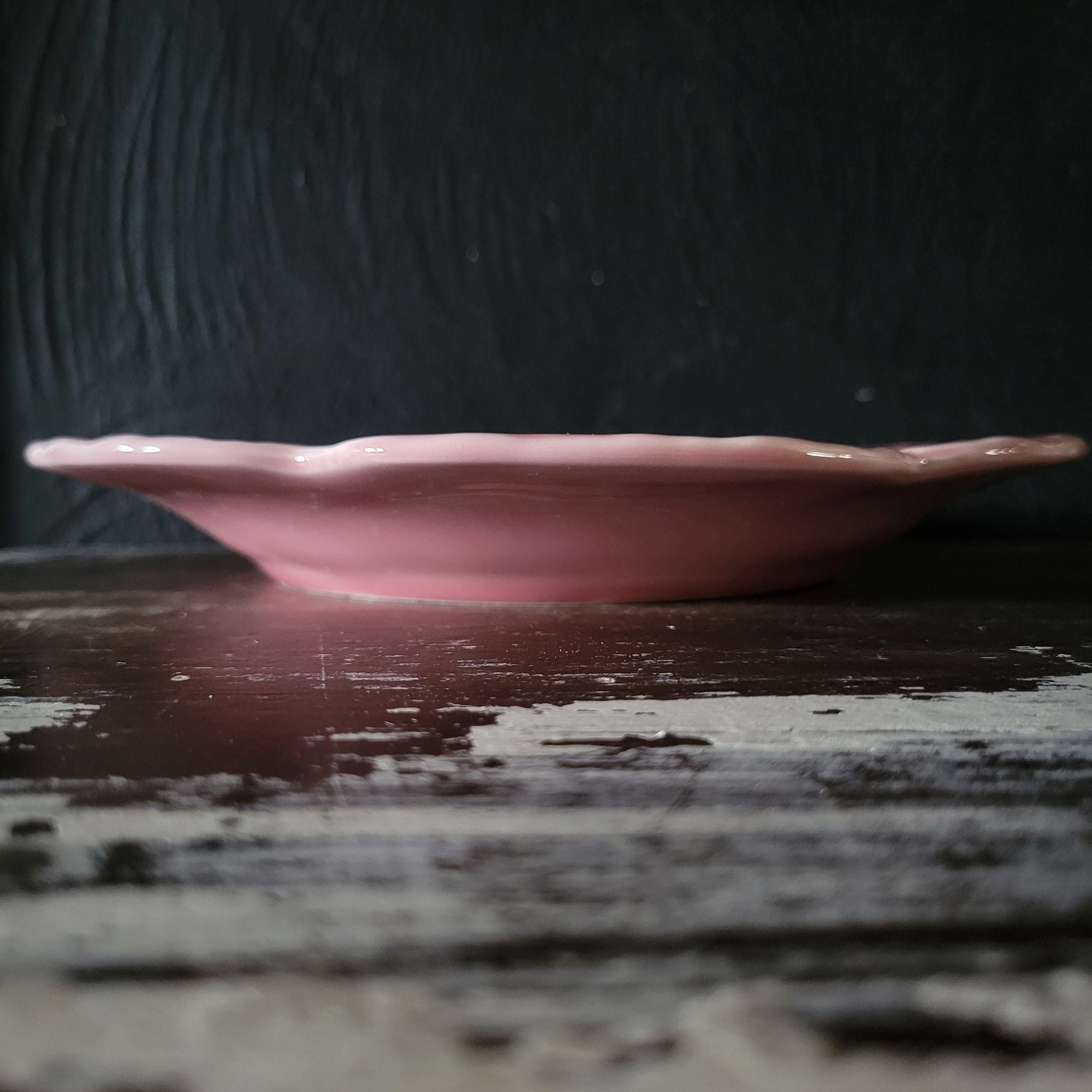 Bordallo Pinheiro Pink Cabbage Leaf Plate 9.125" Plate Wall Portugal *Chip