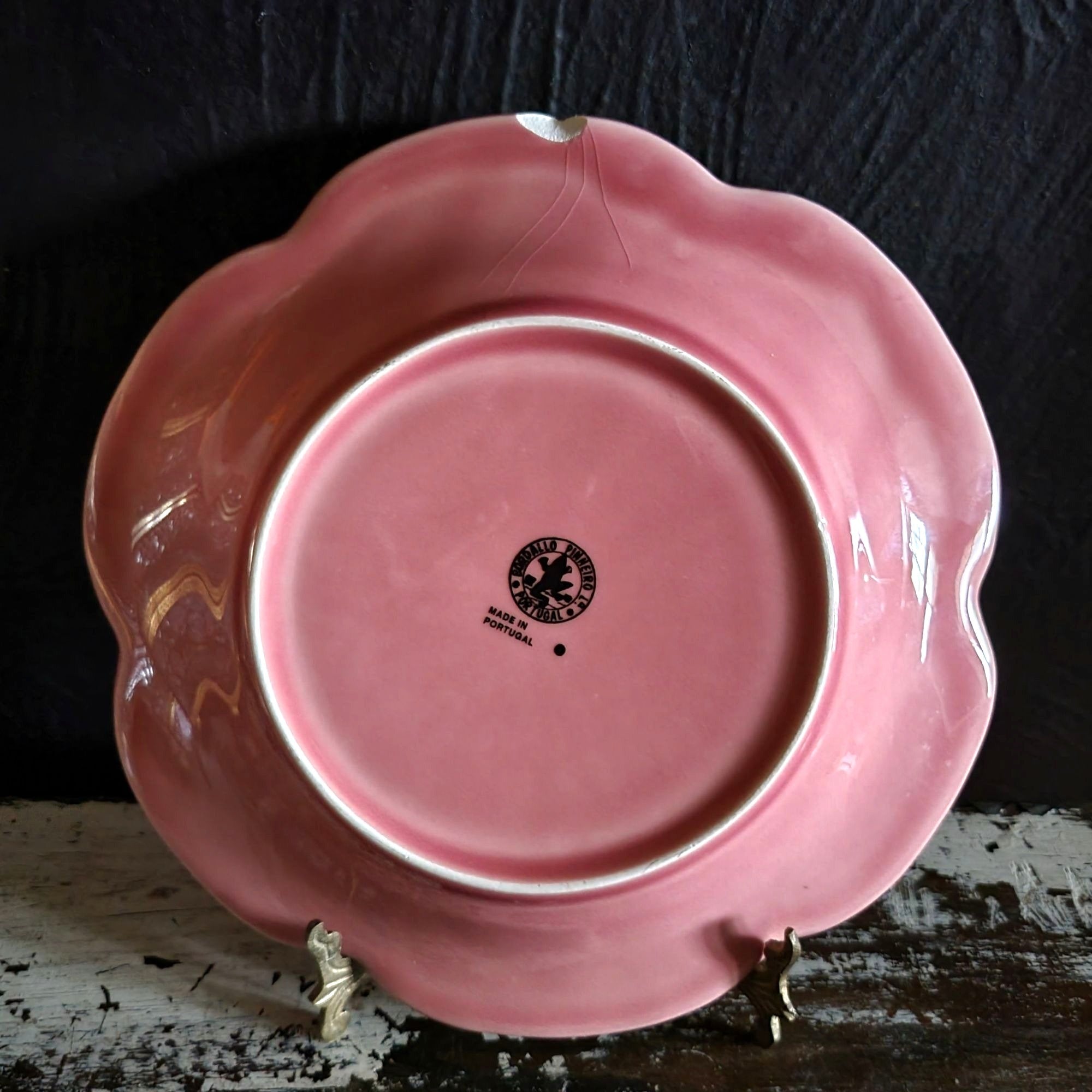 Bordallo Pinheiro Pink Cabbage Leaf Plate 9.125" Plate Wall Portugal *Chip
